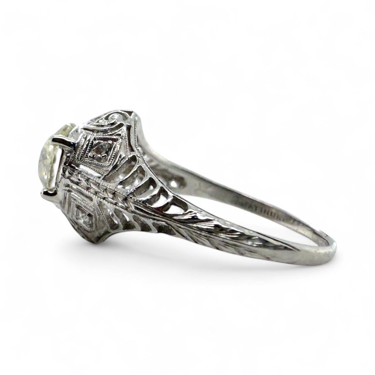 Anello di fidanzamento in platino con diamante d'epoca edoardiana da 1,5 carati in vendita 1