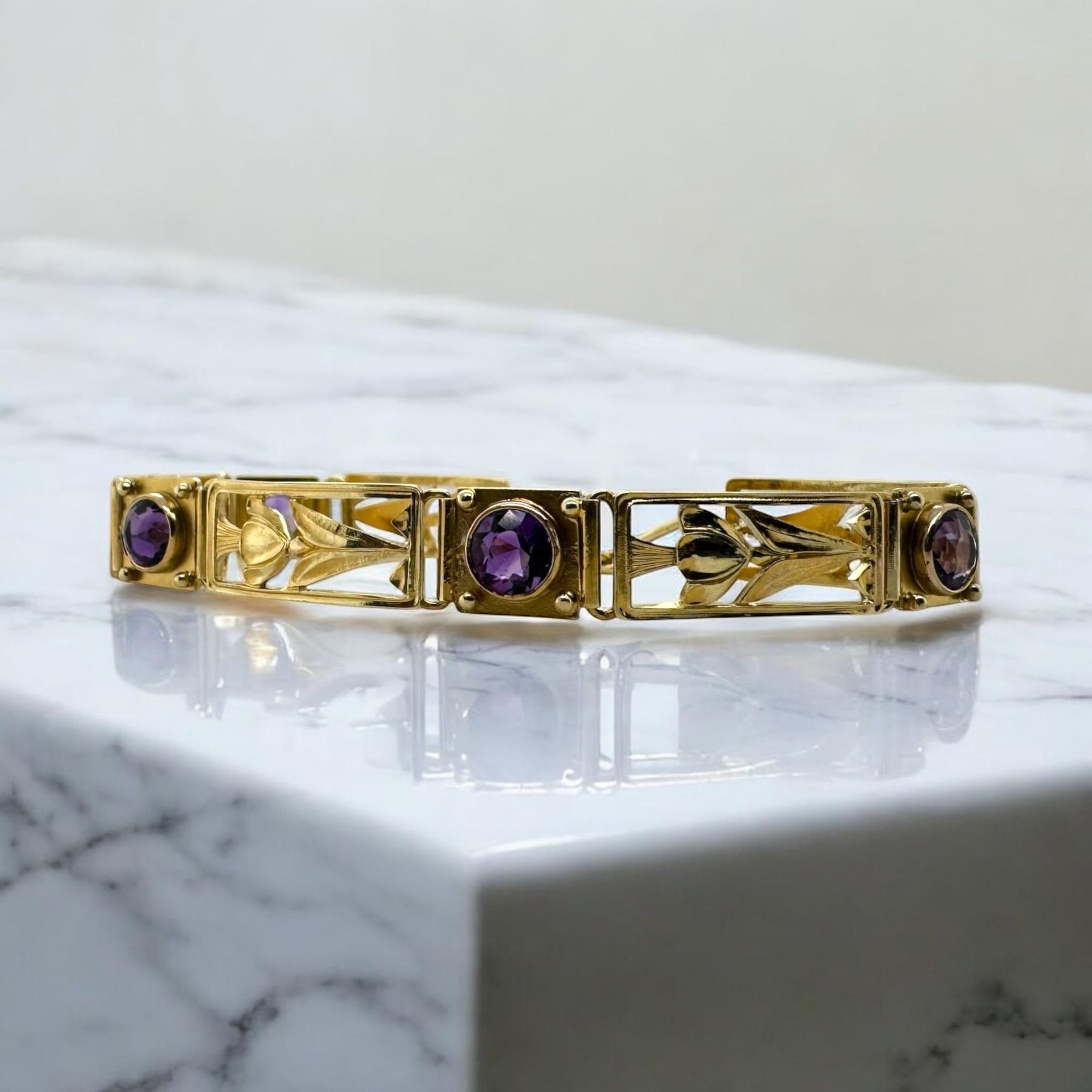 We always love when vintage pieces are marked by their designer!!
It really helps us know part of the story.
Where it came from?
Who made it?
The stories this beauty could tell!!

Bracelet Details
Material: 14K Yellow Gold
Designer: Potter & Mellen
