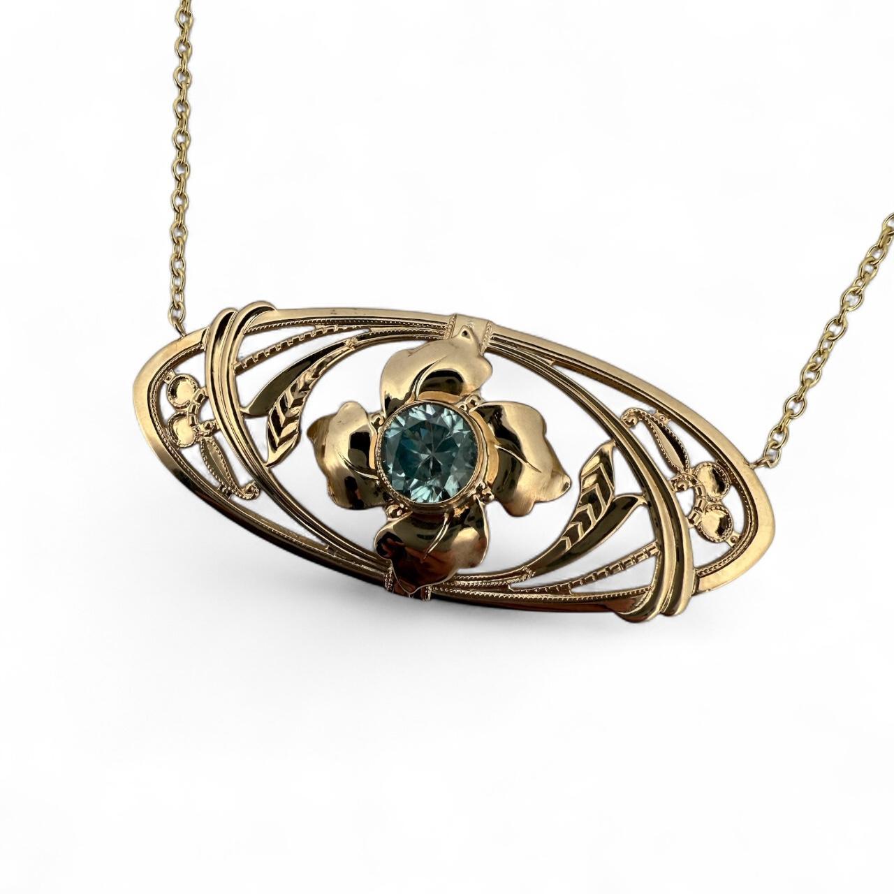 Taille brillant Vintage Edwardian Era Blue Zircon Brooch Conversion Necklace 14K Yellow Gold en vente