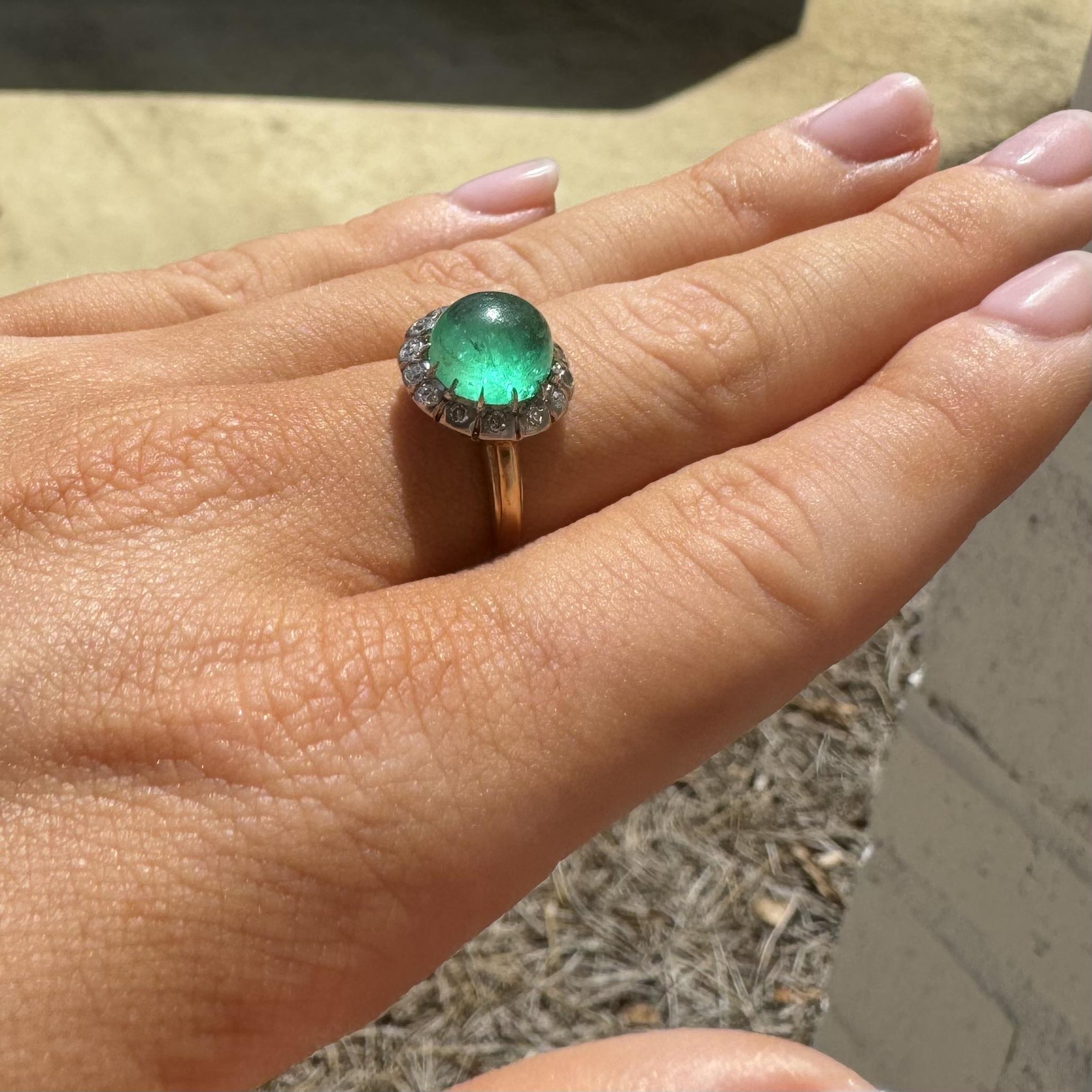 Women's Vintage Edwardian Era Cabochon Cut Colombian Emerald Ring GIA For Sale