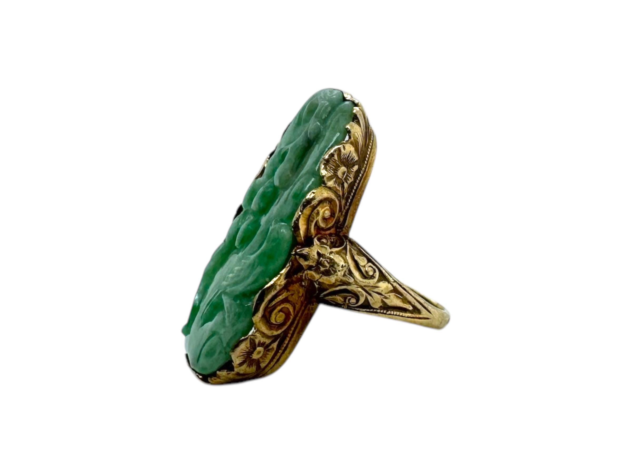Vintage Edwardian Era Elaborately Carved Jade Ring 14K Yellow Gold For Sale 2