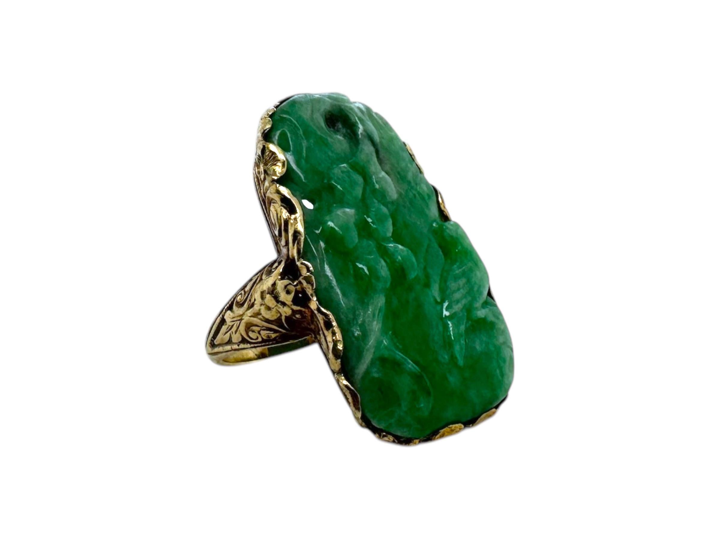 Vintage Edwardian Era Elaborately Carved Jade Ring 14K Yellow Gold For Sale 3