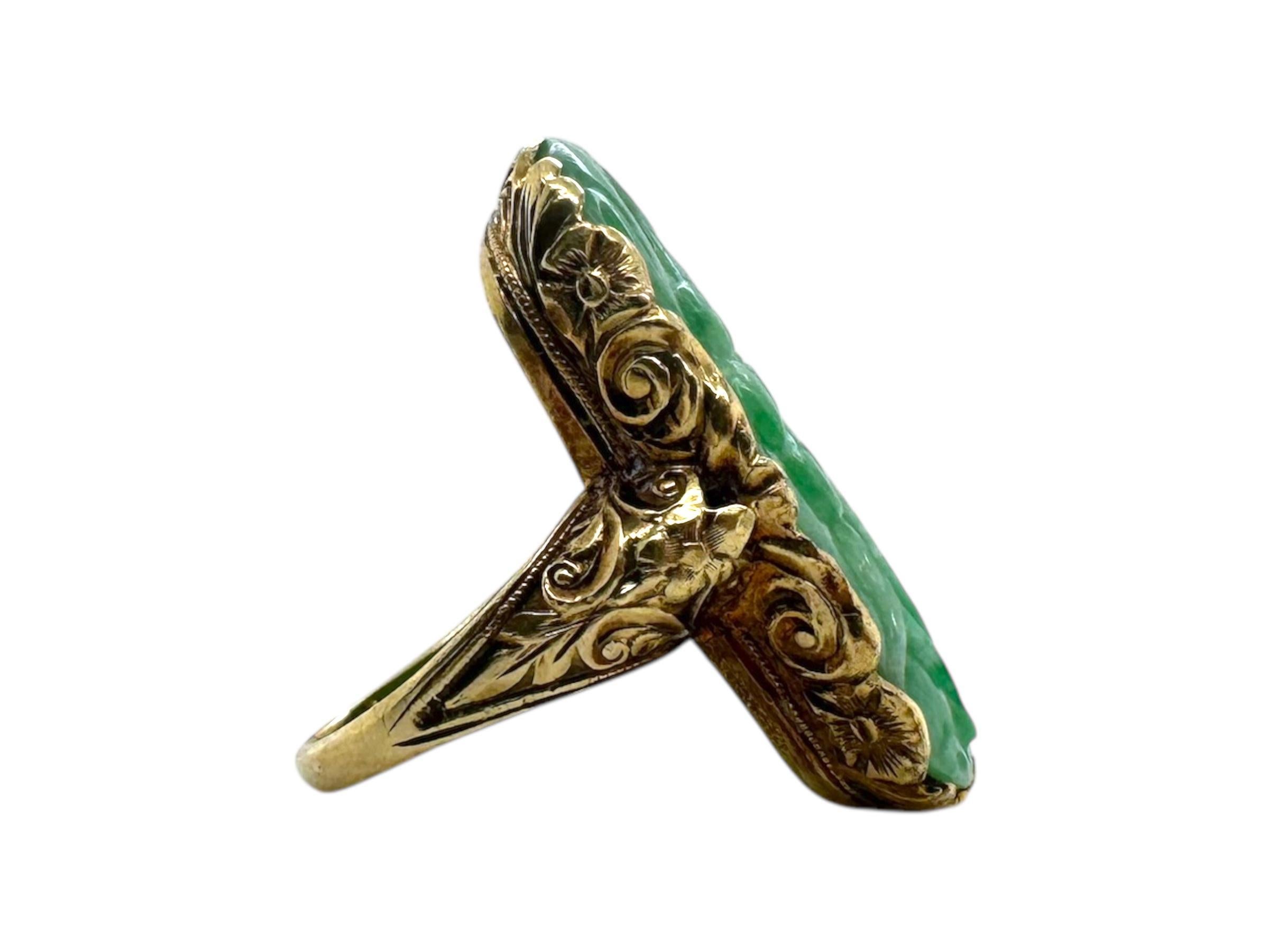 Vintage Edwardian Era Elaborately Carved Jade Ring 14K Yellow Gold For Sale 4