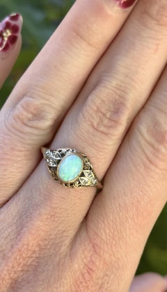 Bague vintage d'époque édouardienne en opale et diamant