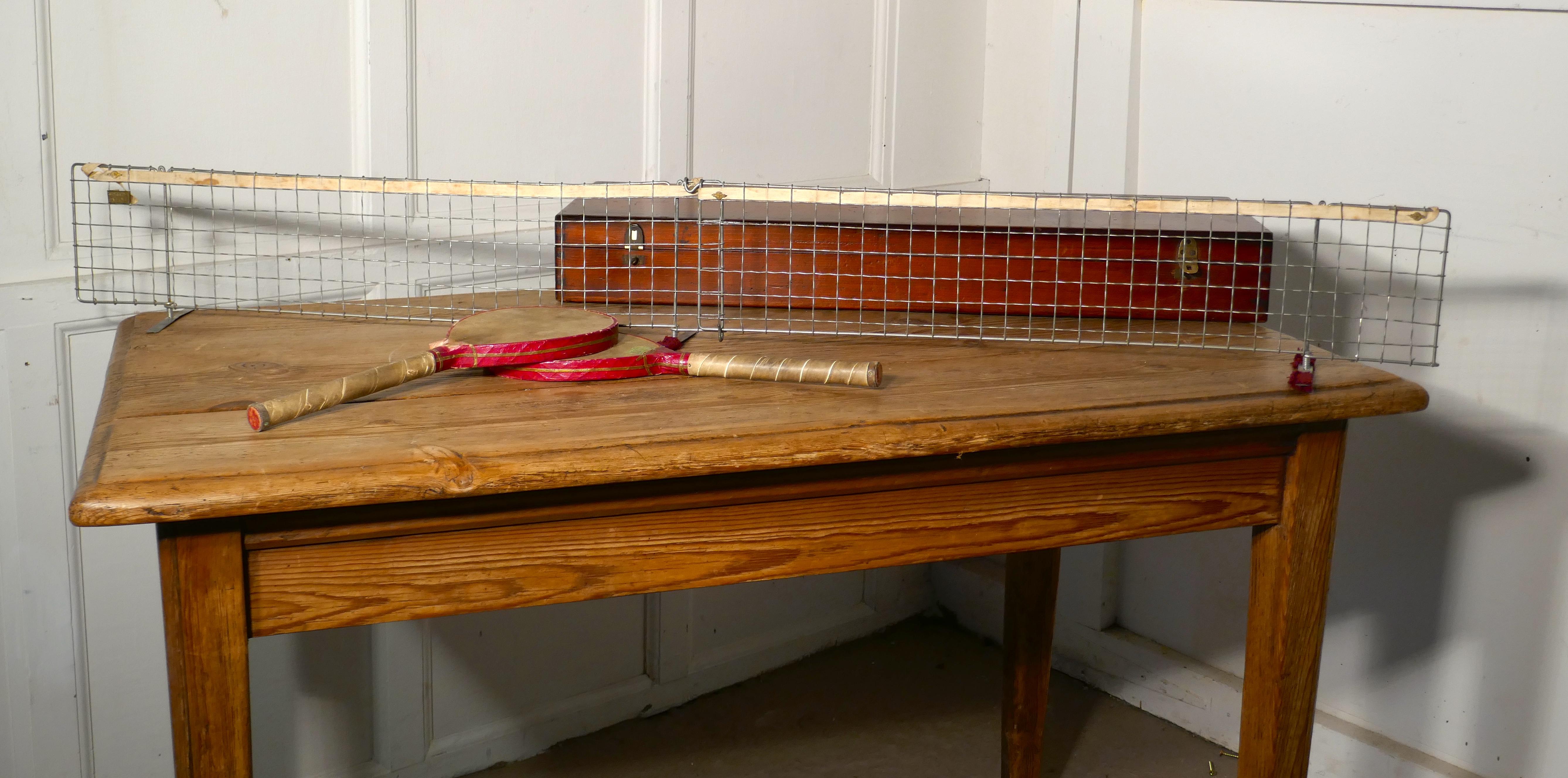 Vintage Edwardian Ping Pong or Table Tennis Set by Quiggins In Good Condition In Chillerton, Isle of Wight