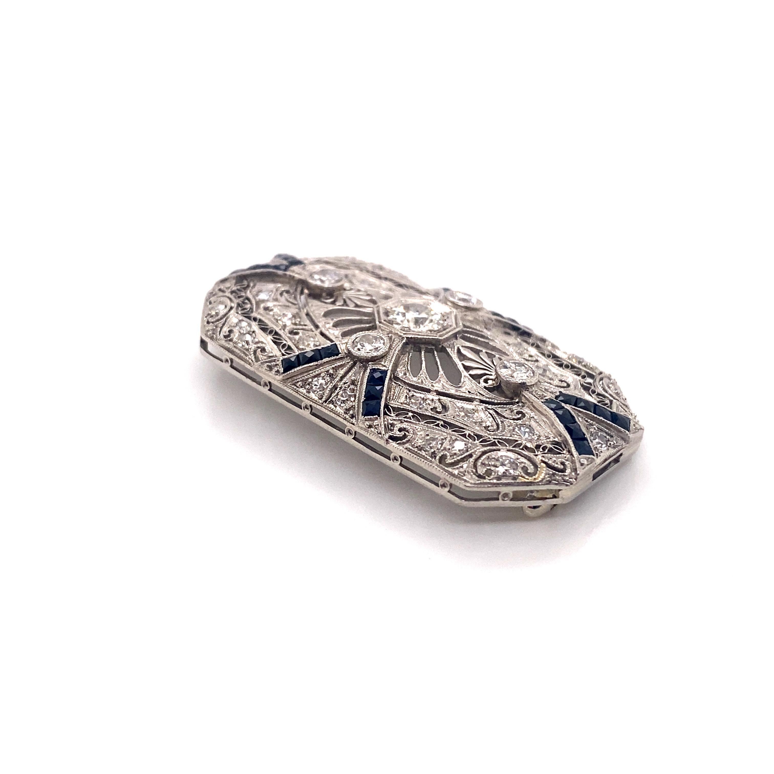 Vintage Edwardian Platinum Diamond and Sapphire Filigree Brooch In Good Condition For Sale In Boston, MA