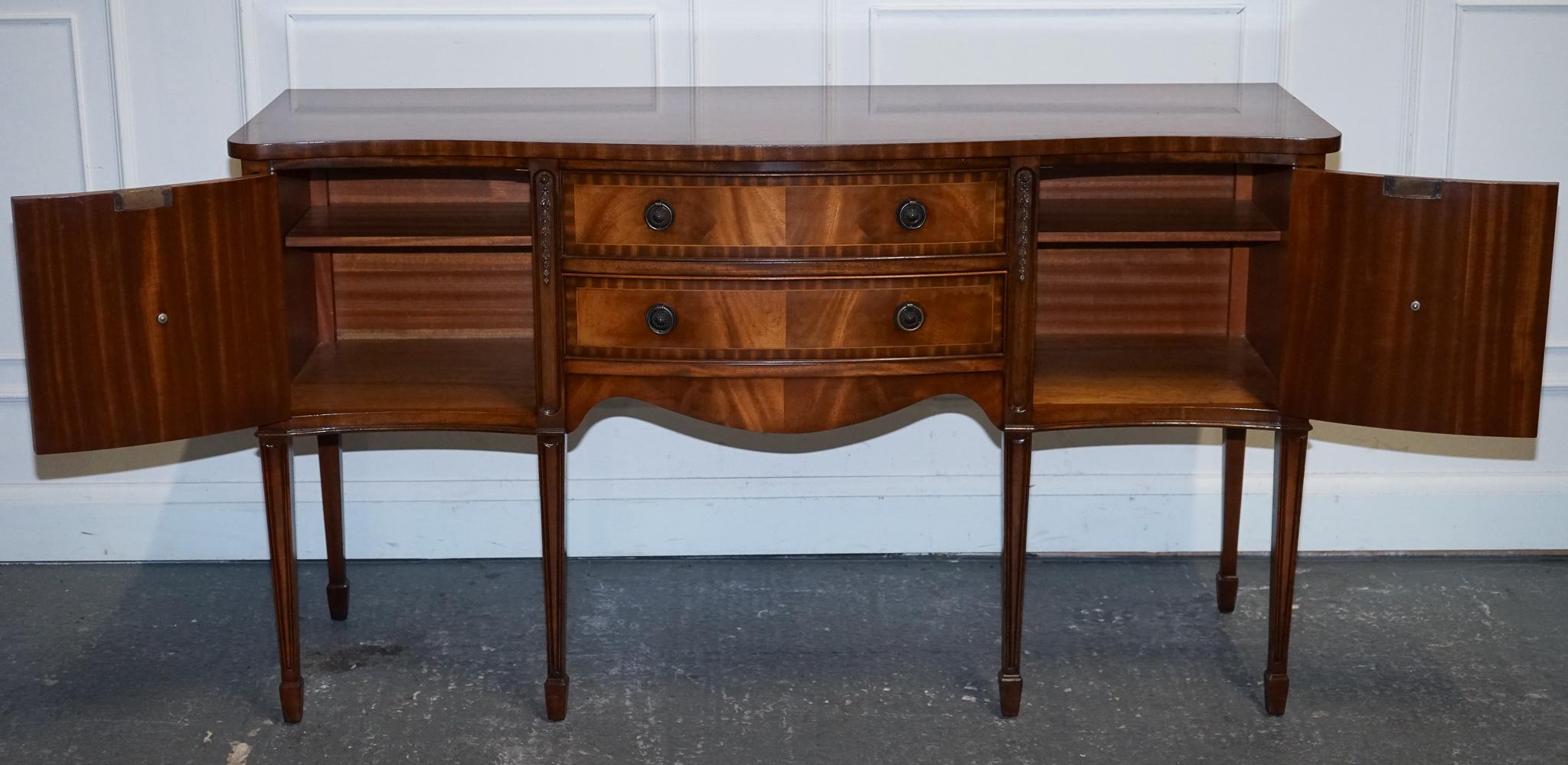 Britannico SEDIA IN LEGNO DURO IN STILE EDWARDIANO D'EPOCA REALIZZATA DA JAYCEE FURNiTURE in vendita