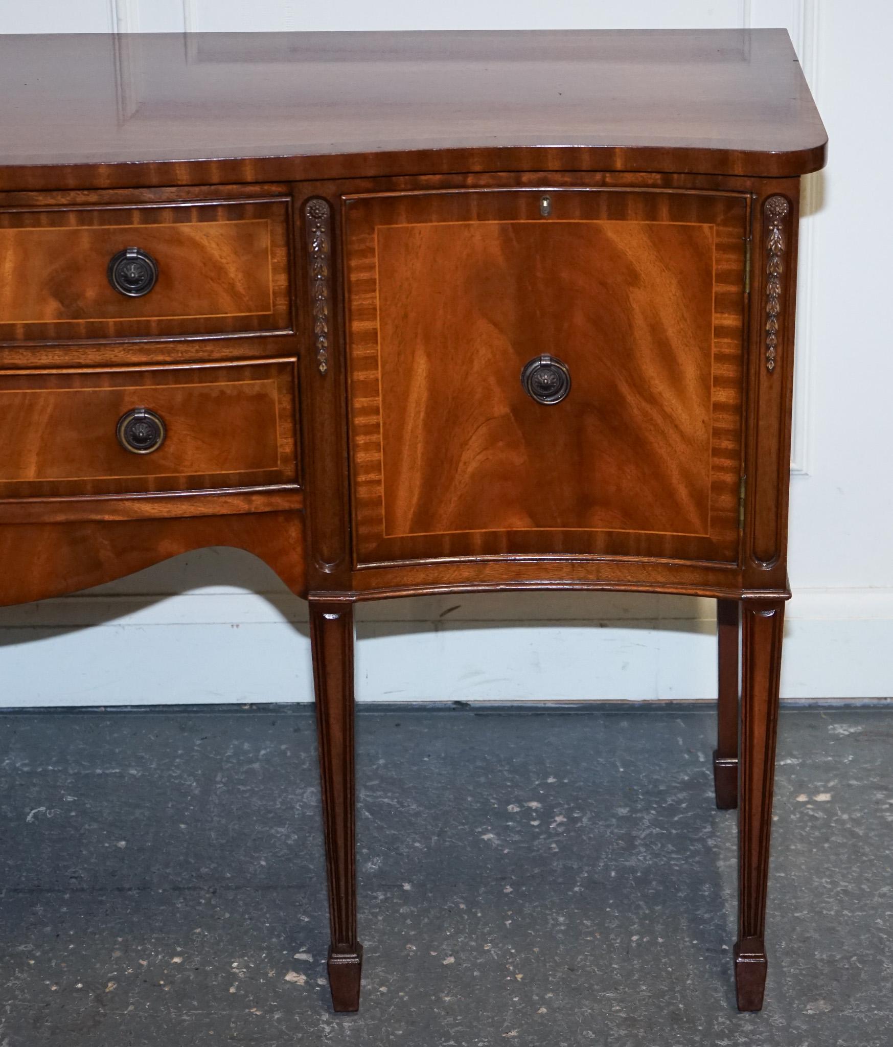 XX secolo SEDIA IN LEGNO DURO IN STILE EDWARDIANO D'EPOCA REALIZZATA DA JAYCEE FURNiTURE in vendita
