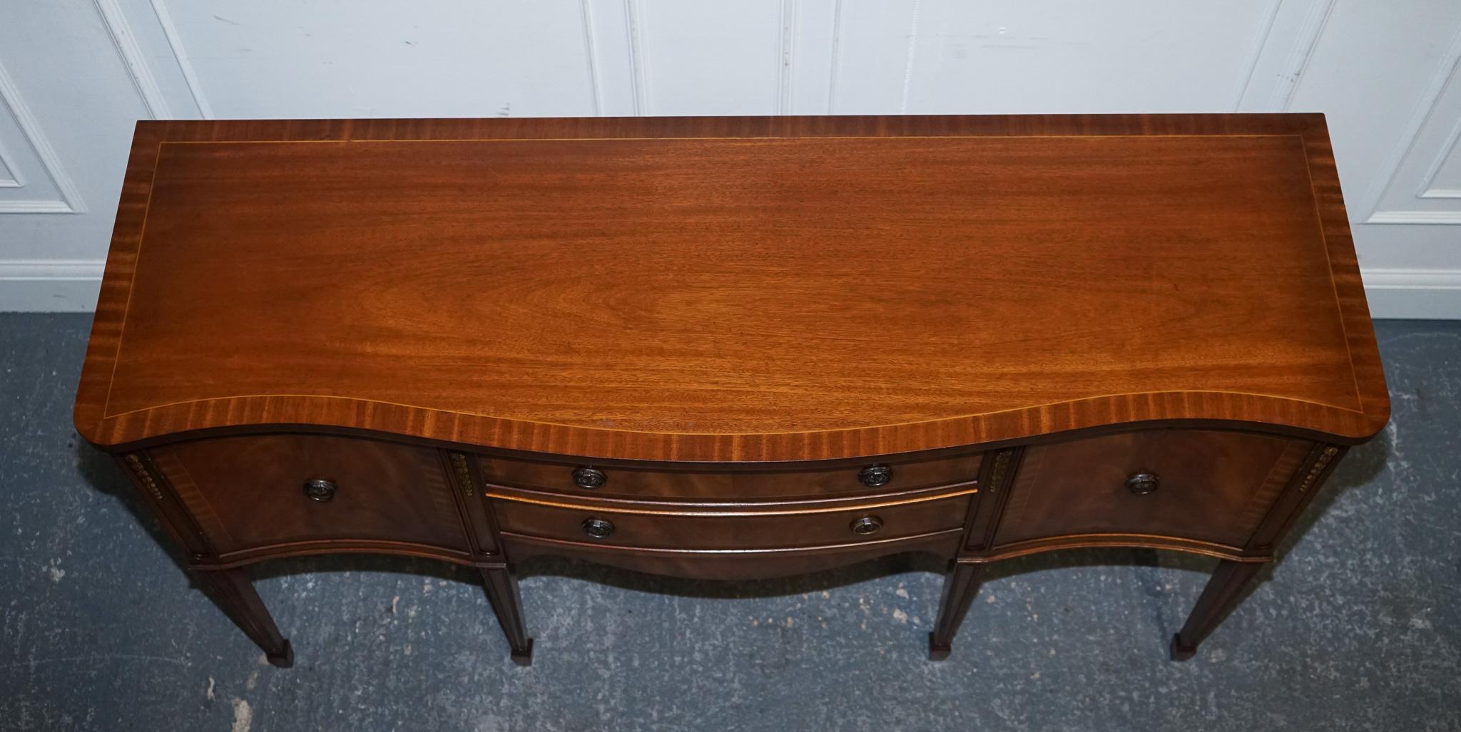 SEDIA IN LEGNO DURO IN STILE EDWARDIANO D'EPOCA REALIZZATA DA JAYCEE FURNiTURE in vendita 2