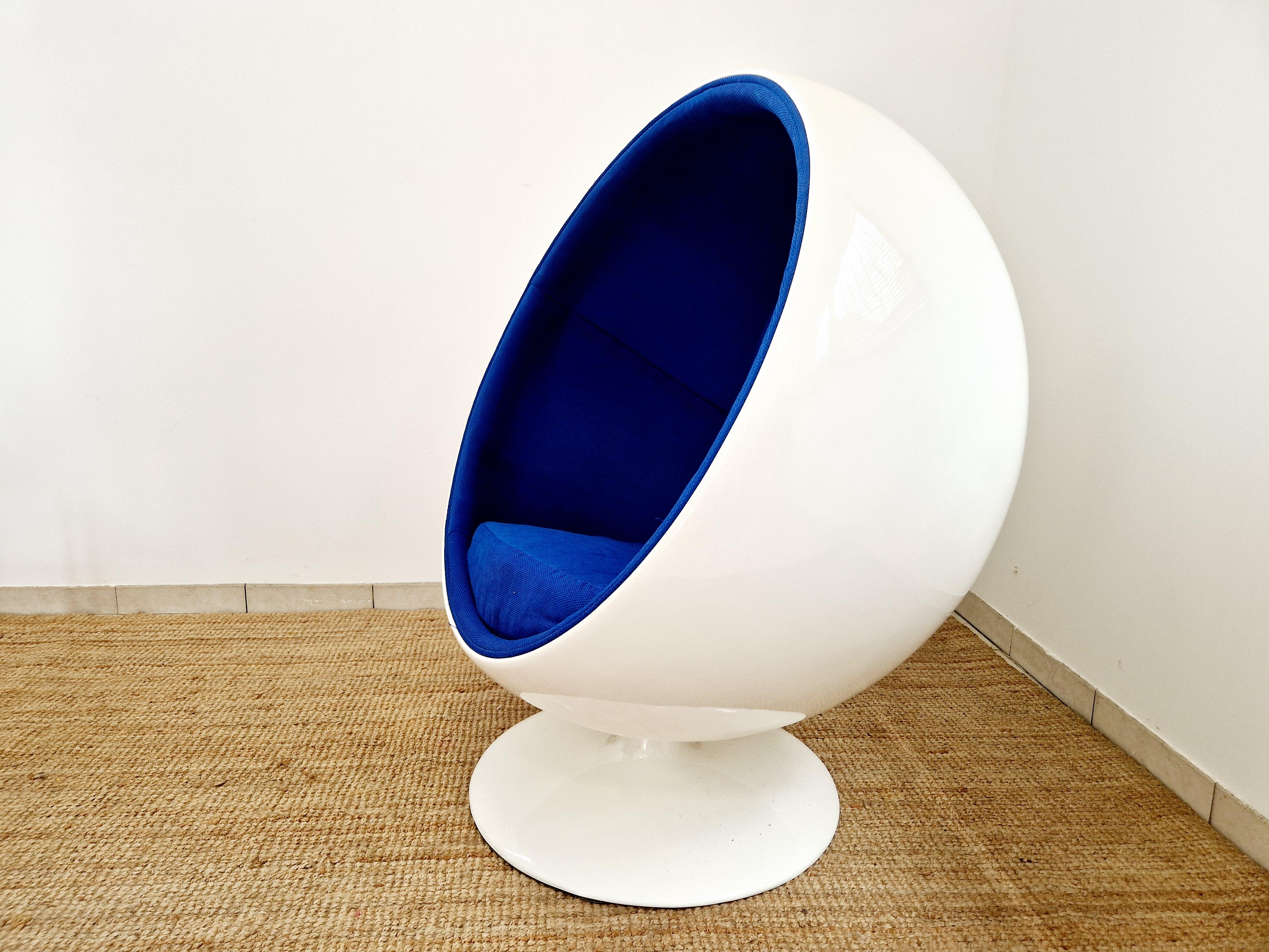 Space Age Sedia a sfera d'epoca in stile Eero Aarnio in vendita