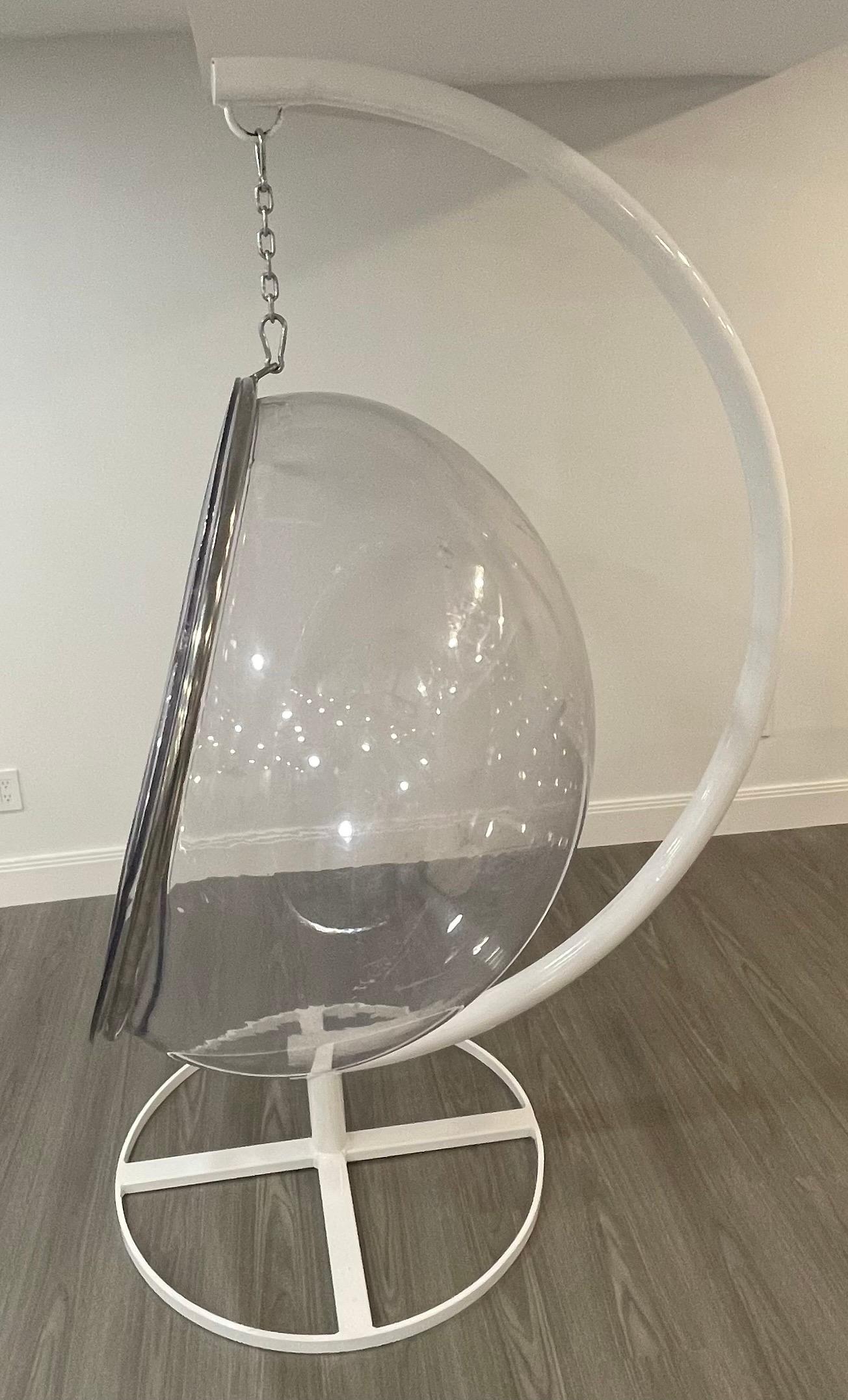 Mid-Century Modern Vintage Eero Aarnio Suspended Lucite Bubble Chair White Powder Coated Stand For Sale