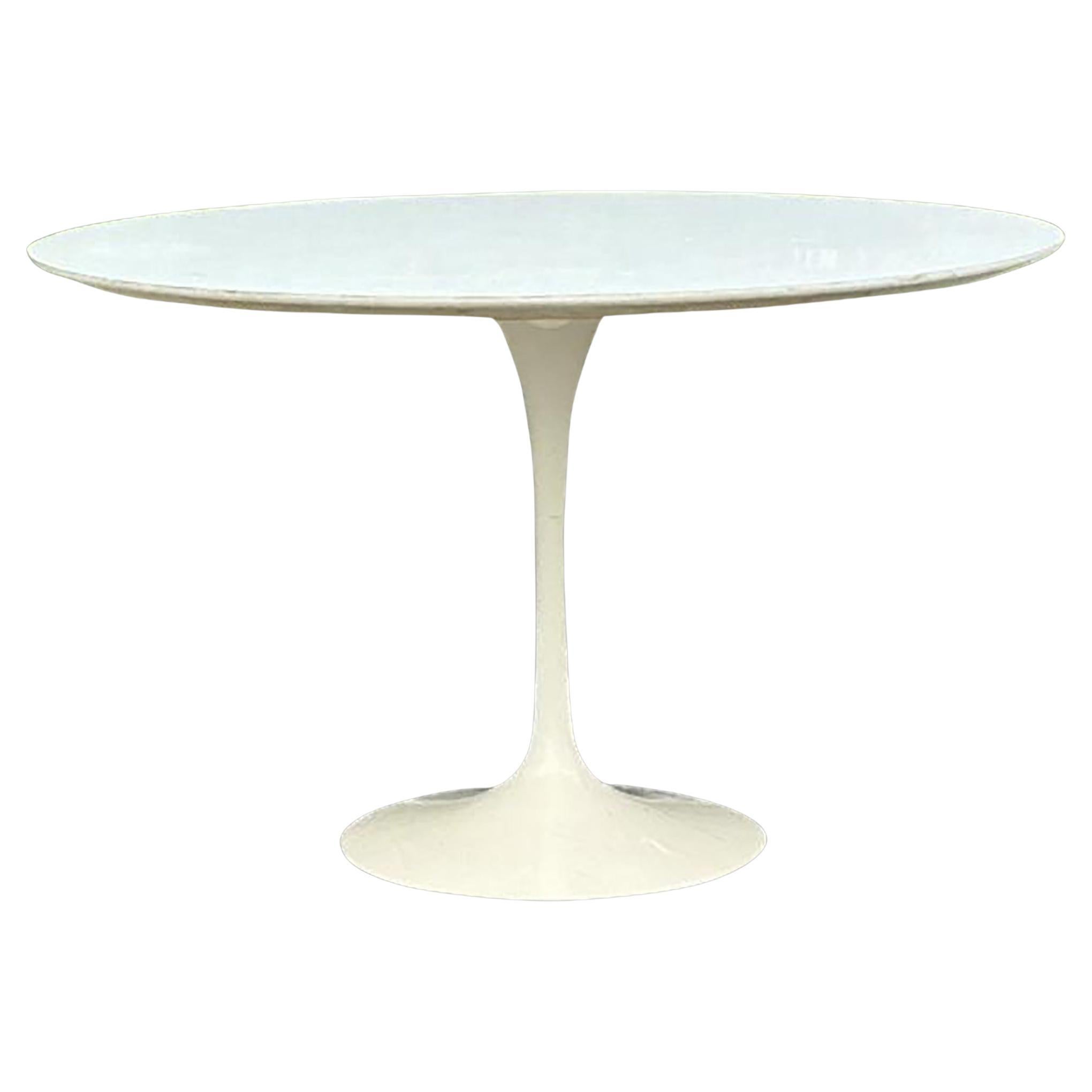 Tavolo Tulipano d'epoca di Eero Saarinen per Knoll