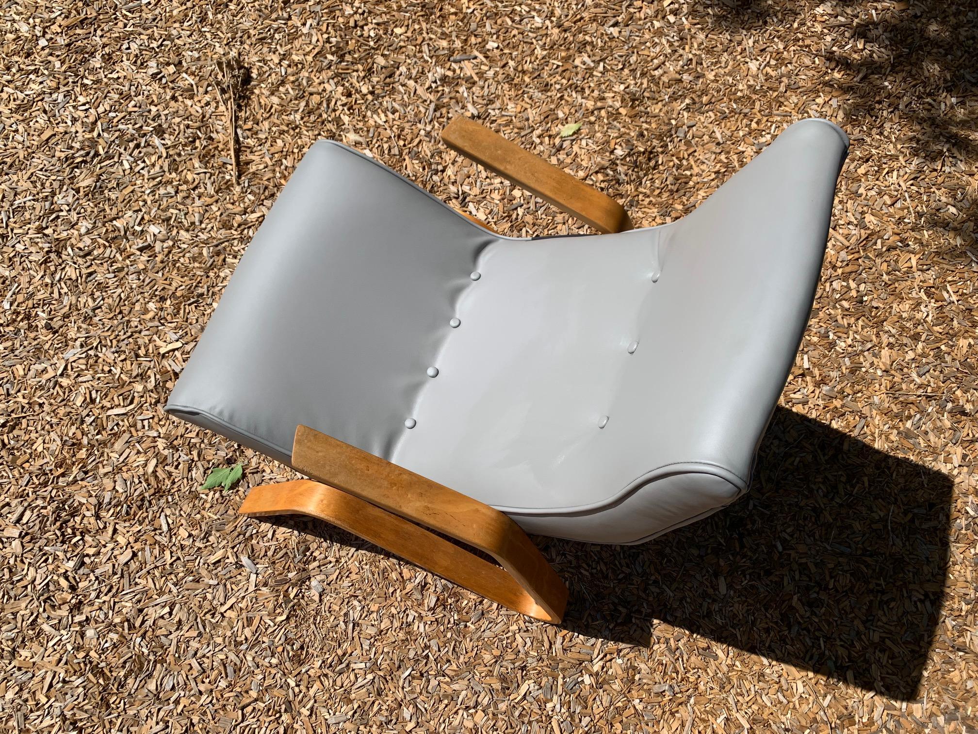 Mid-20th Century Vintage Eero Saarinen Leather Grasshopper Lounge Chair by Knoll For Sale