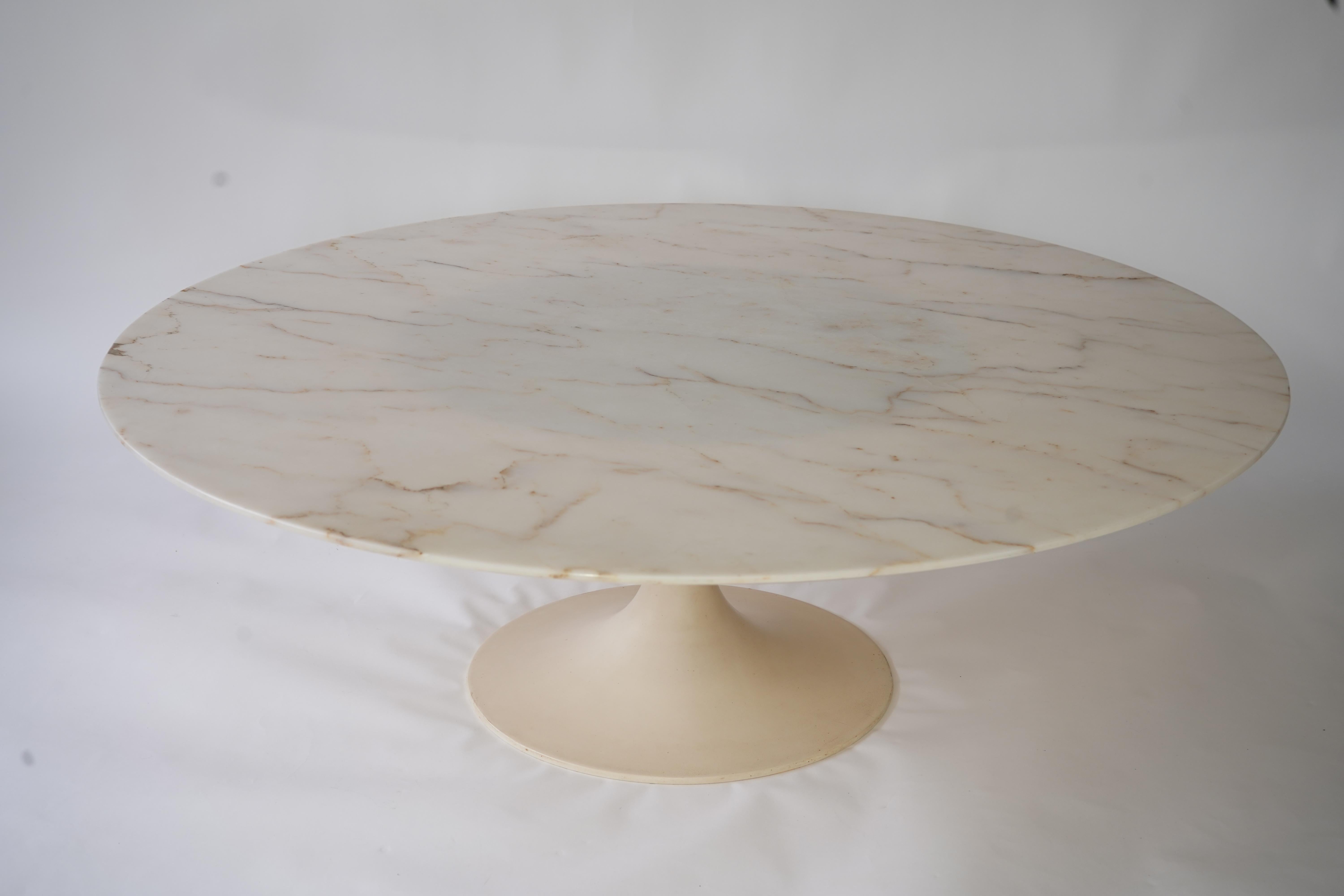 Americano Tavolino vintage con piano in marmo di Eero Saarinen per Knoll, anni '60 in vendita