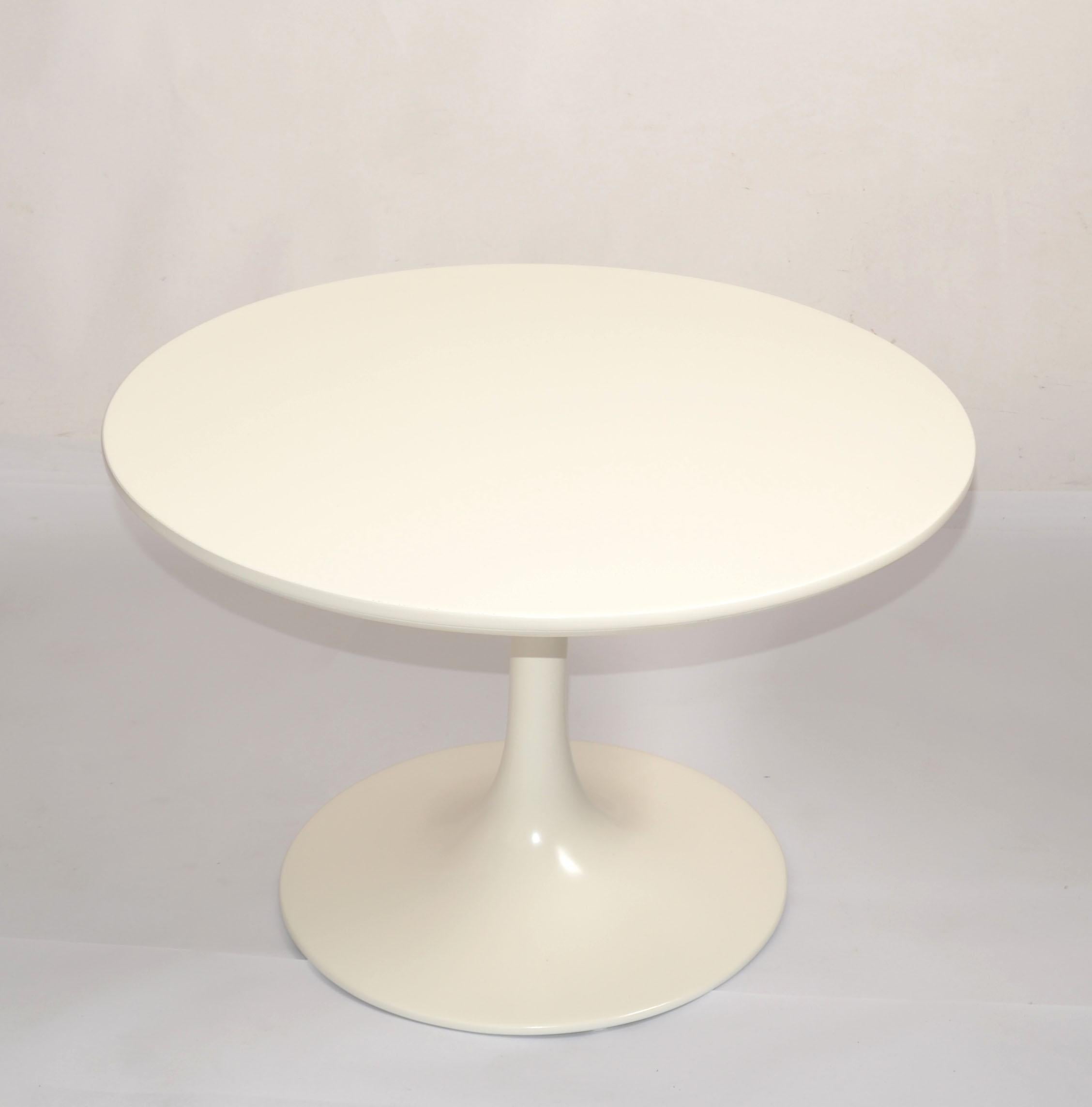 Table basse vintage Eero Saarinen Off White Tulip Base Knoll Associates des années 1960 en vente 6