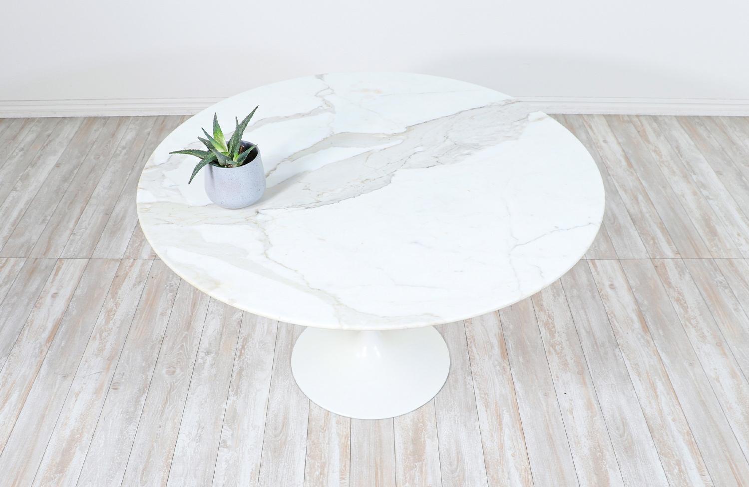 Mid-20th Century Vintage Eero Saarinen Tulip Dining Table with Rare Calacatta Marble Top for Knol