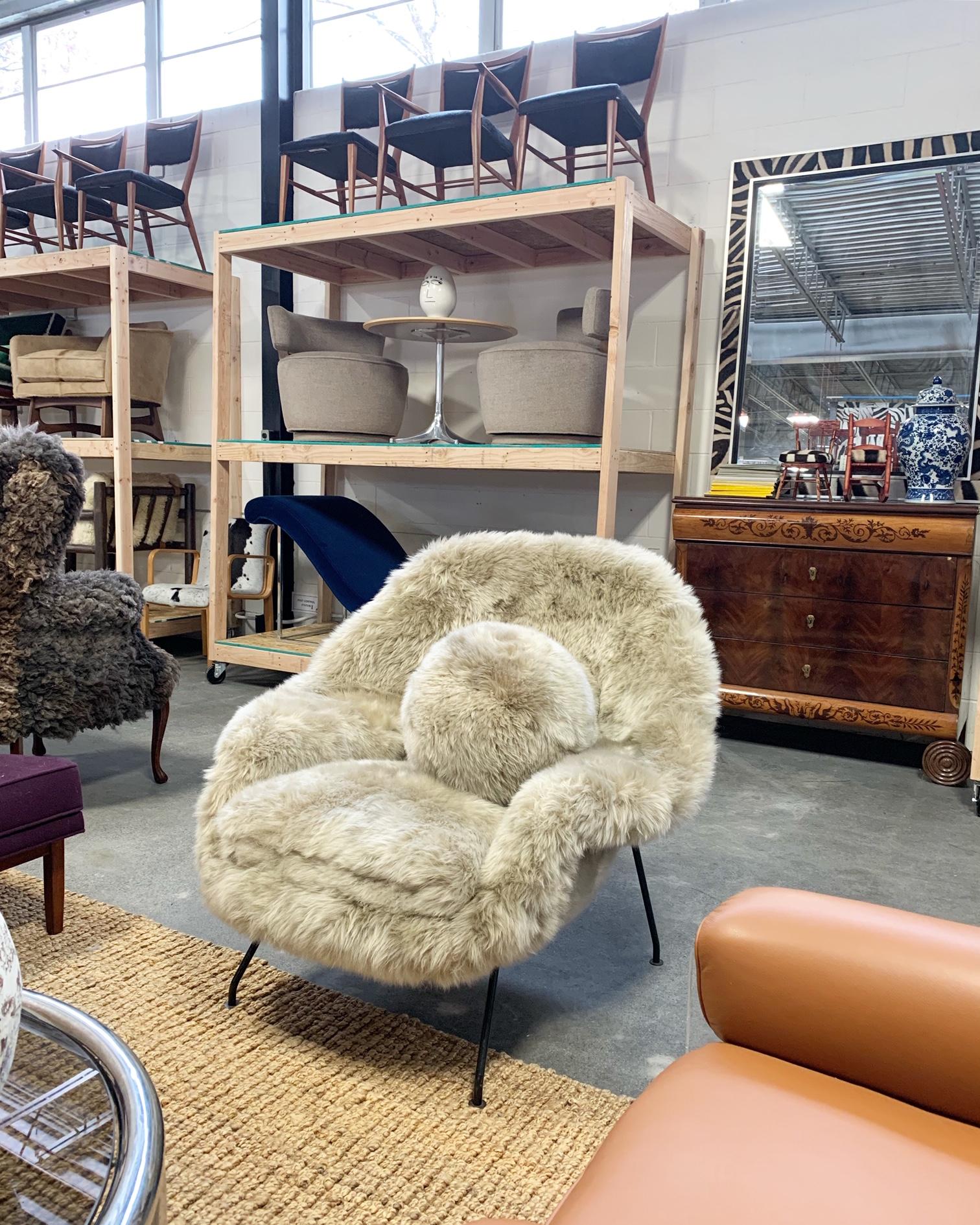 Vintage Eero Saarinen Womb Chair Restored in New Zealand Sheepskin 2