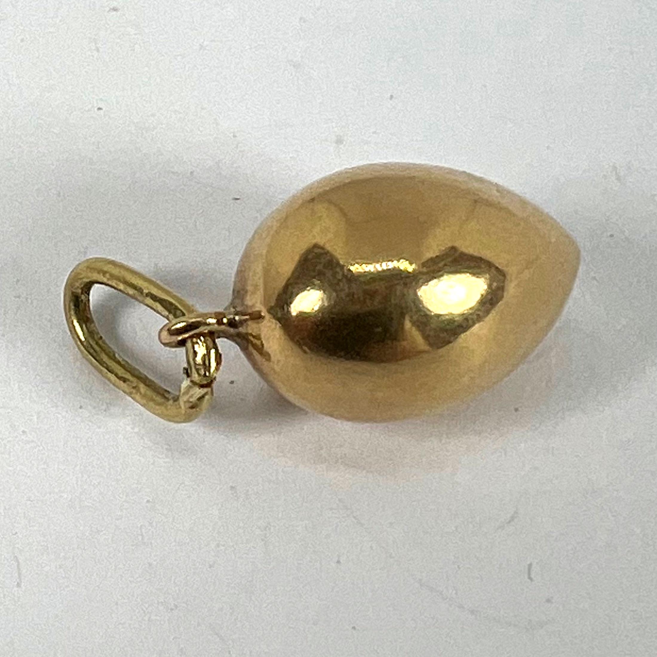 Ciondolo a forma di uovo d'epoca in oro giallo 18K in vendita 11
