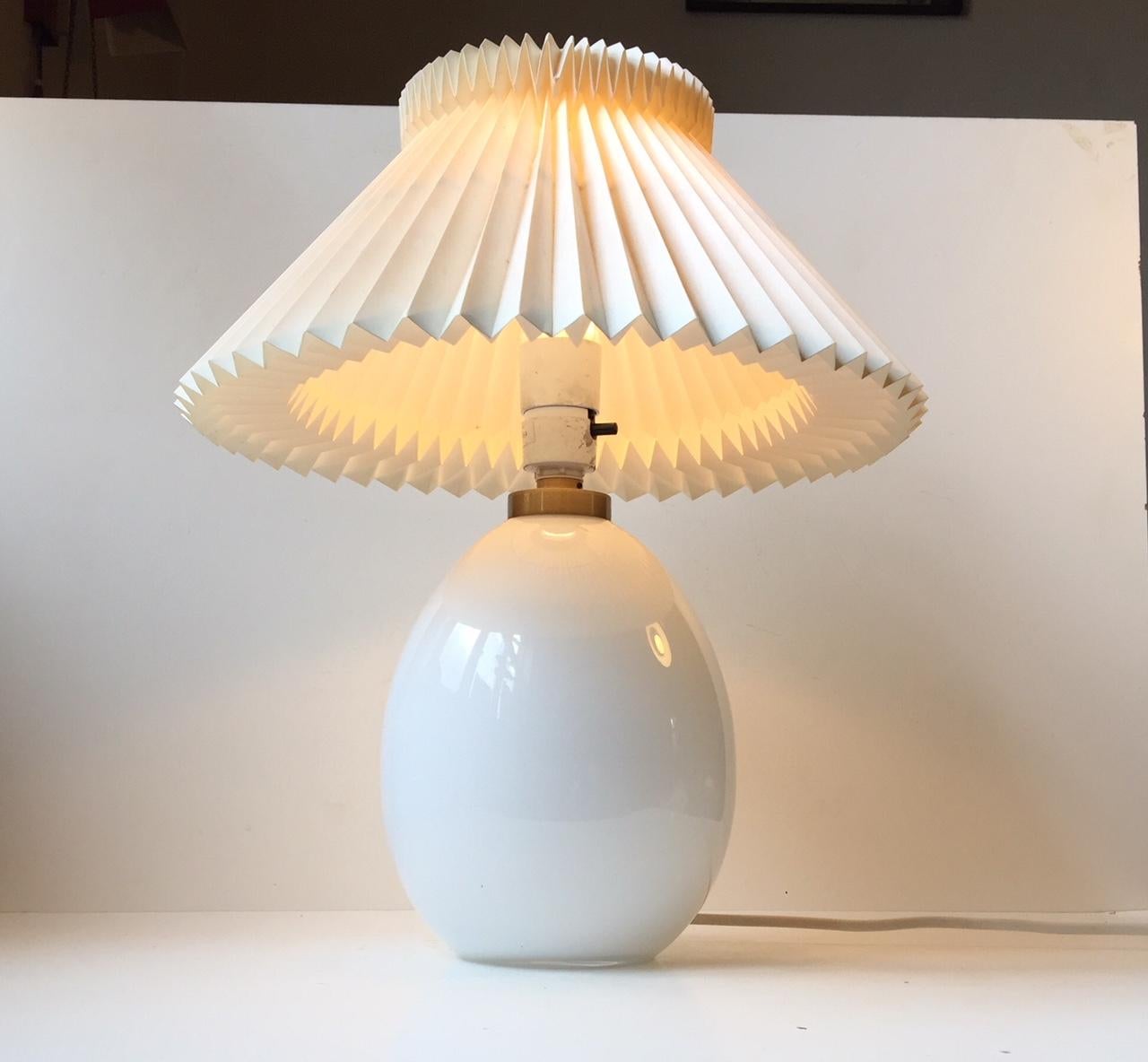 egg shaped table lamps