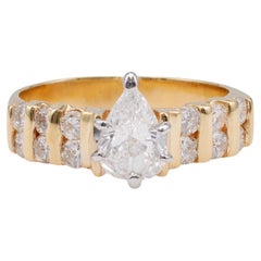 Bague en or 14k EGL Vintage 0.70 Carat Pear Cut Diamond