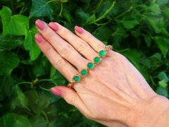 Vintage Egyptian 9.25 Carat Chrysoprase Yellow Gold Bracelet