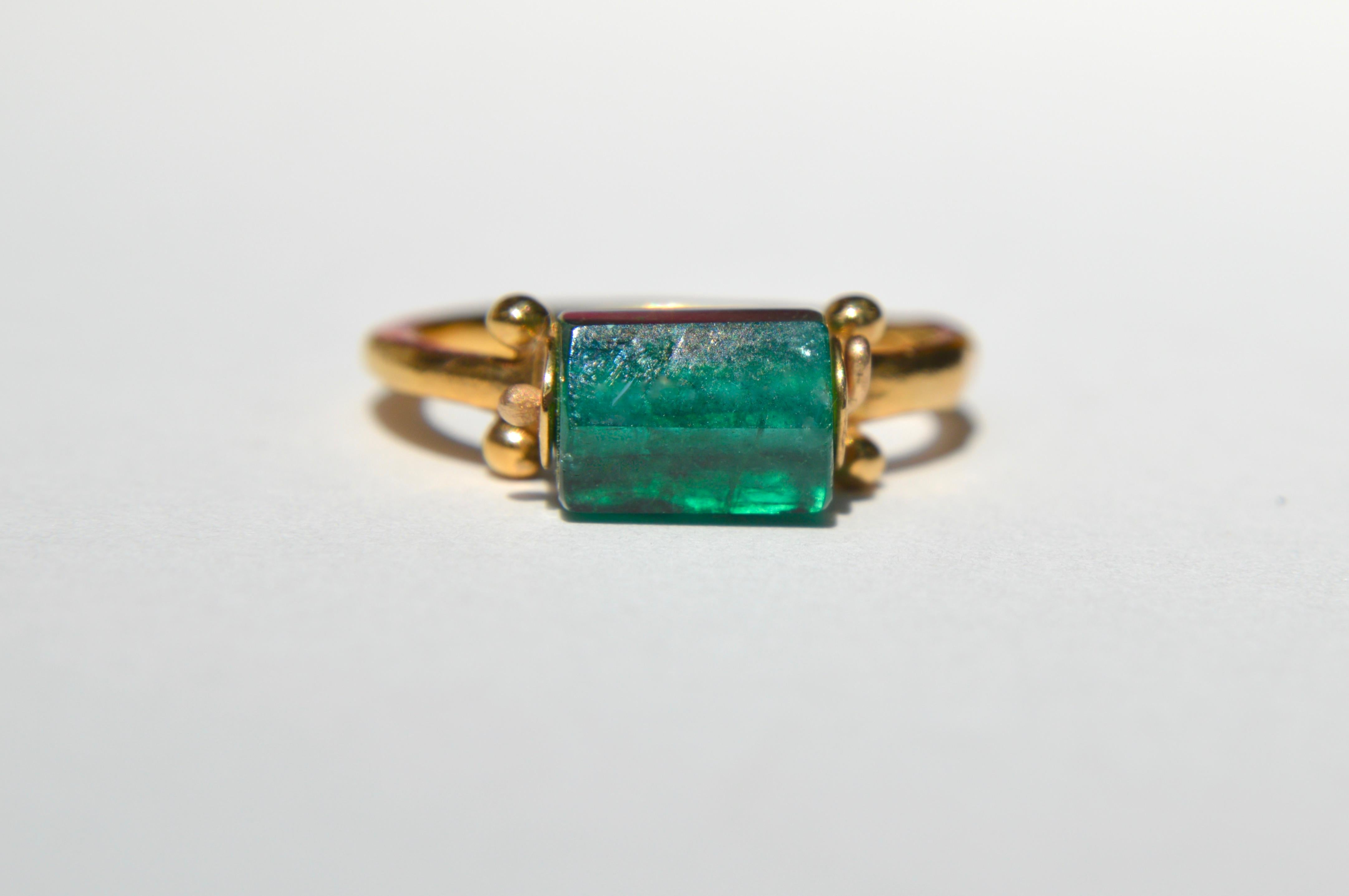 Gorgeous natural genuine hexagonal emerald and solid 14K yellow gold Egyptian / Hellenistic Greek reproduction ring from The Metropolitan Museum of Art NYC circa 1990s.After Egypt came under the rule of the Hellenistic Greeks (323-27 B.C.), and