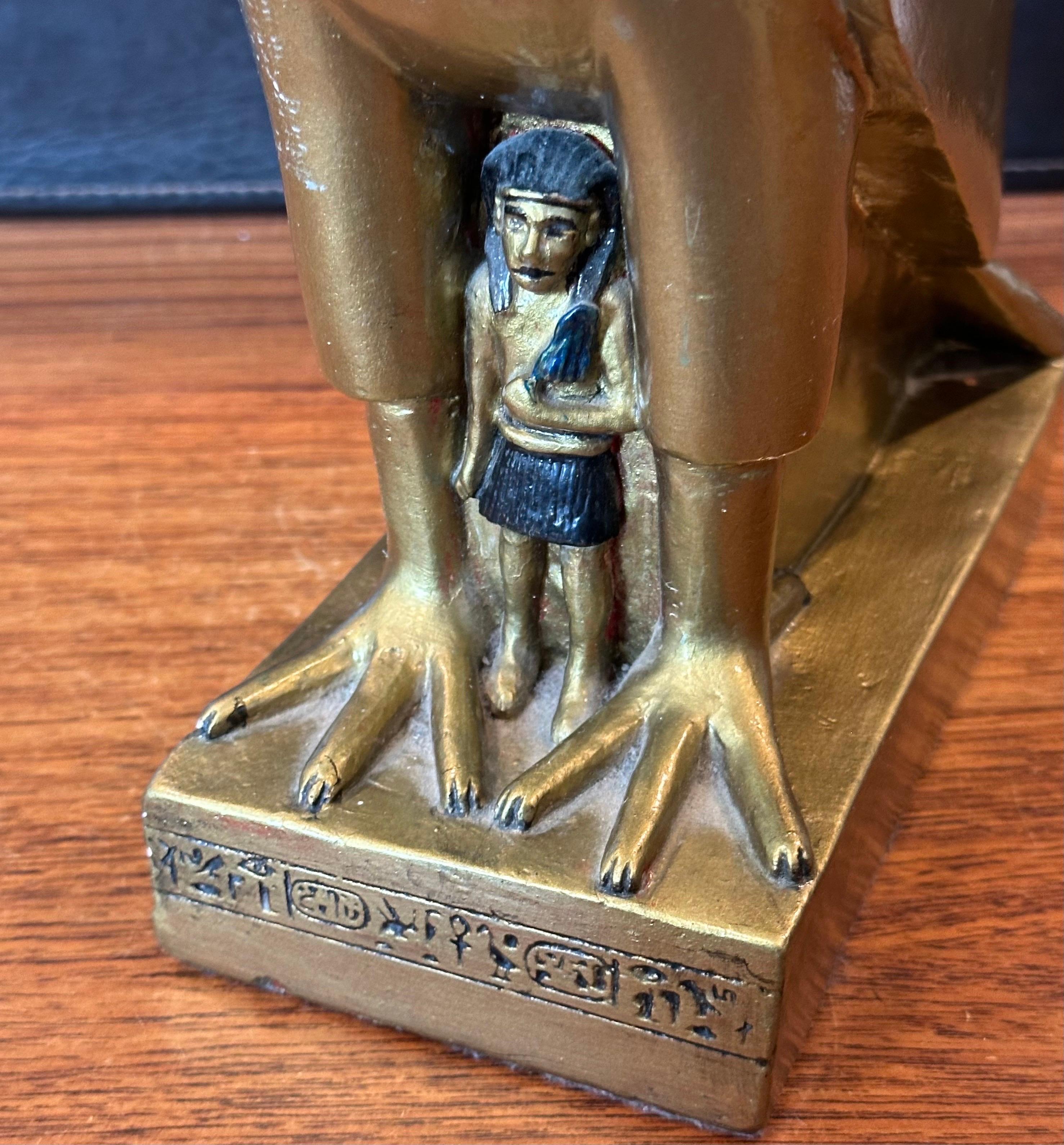 Ägyptische Horus Falcon-Skulptur eines Falcons im Vintage-Stil von Lloyd Bryan im Angebot 2