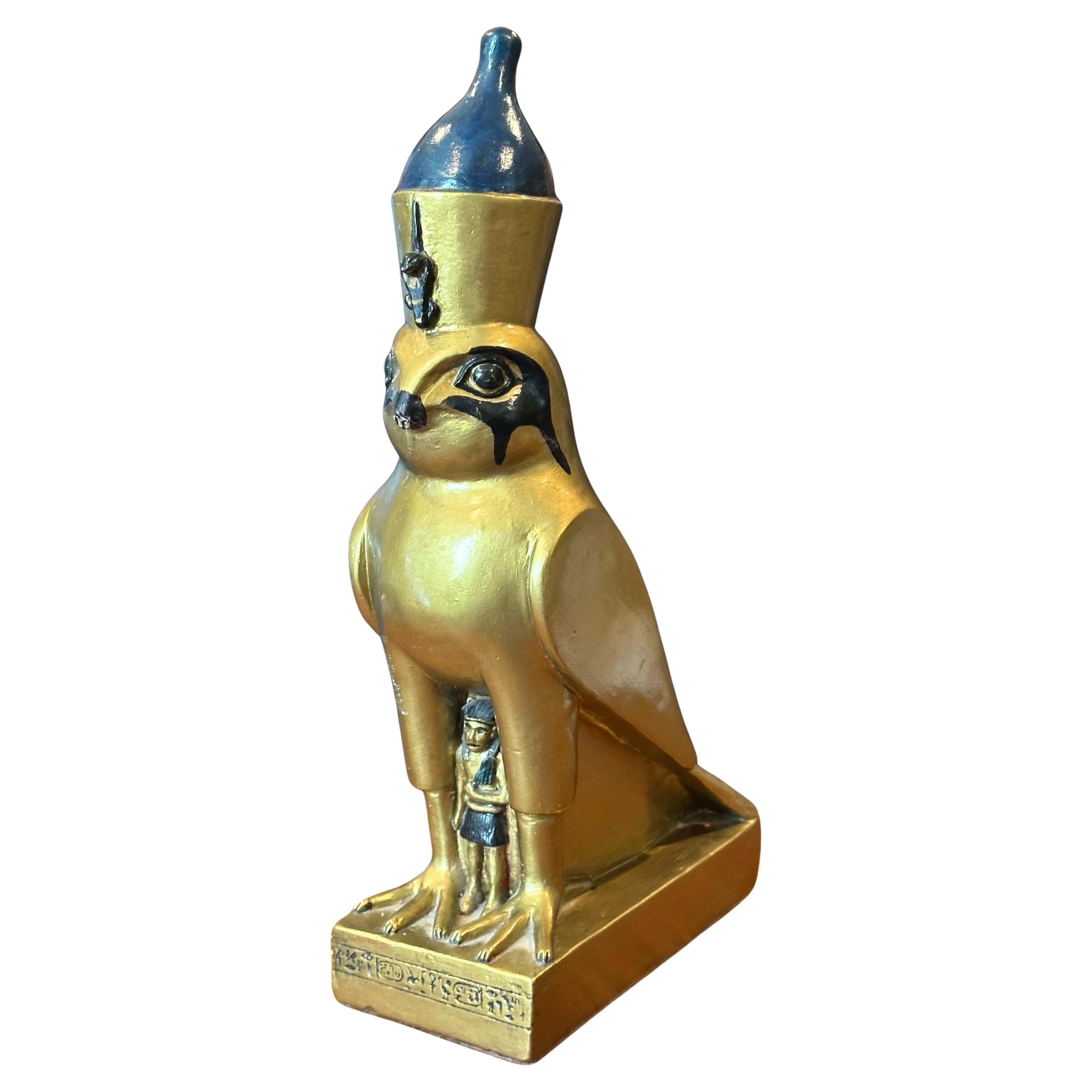 Ägyptische Horus Falcon-Skulptur eines Falcons im Vintage-Stil von Lloyd Bryan im Angebot 8