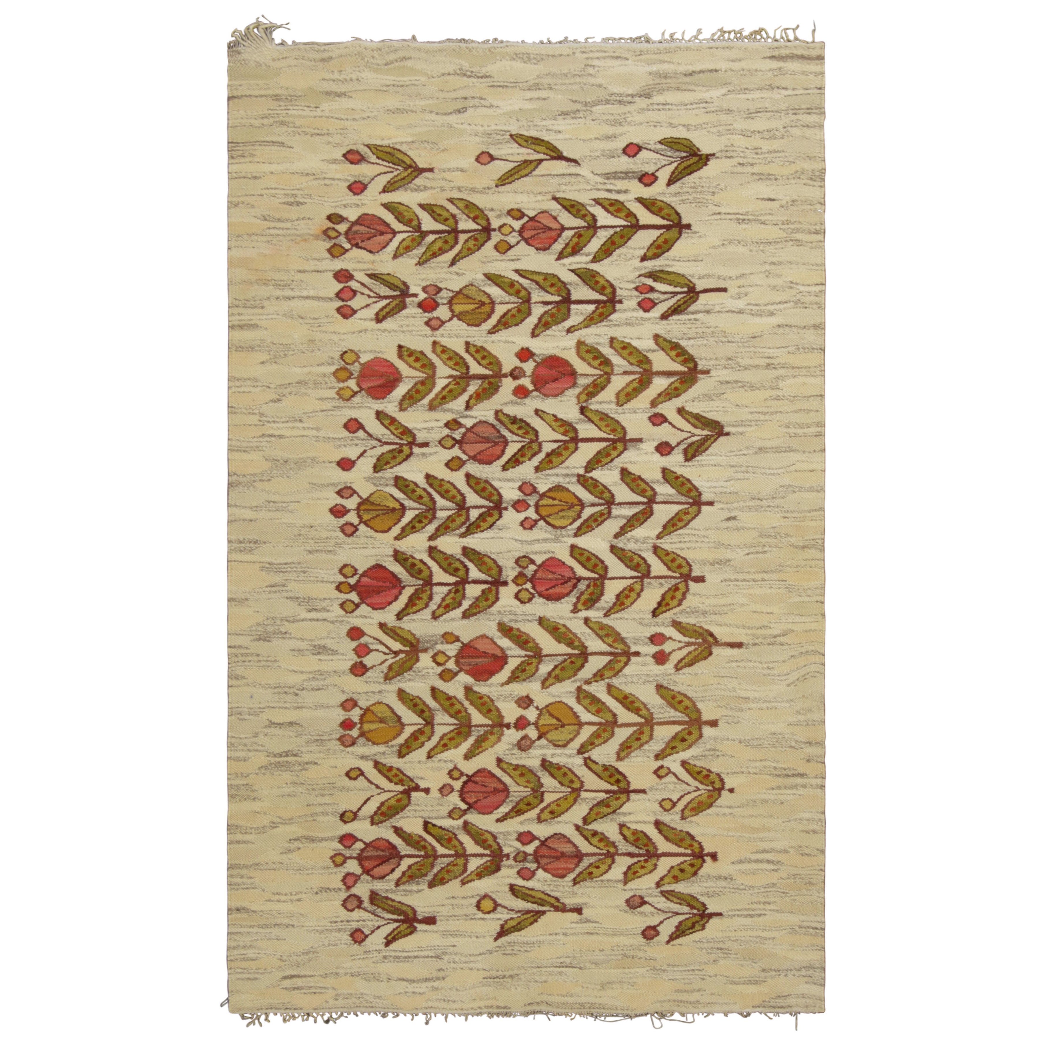 Ägyptischer Vintage-Kilim mit rosa und grünen Blumen - Rug
Kilim
