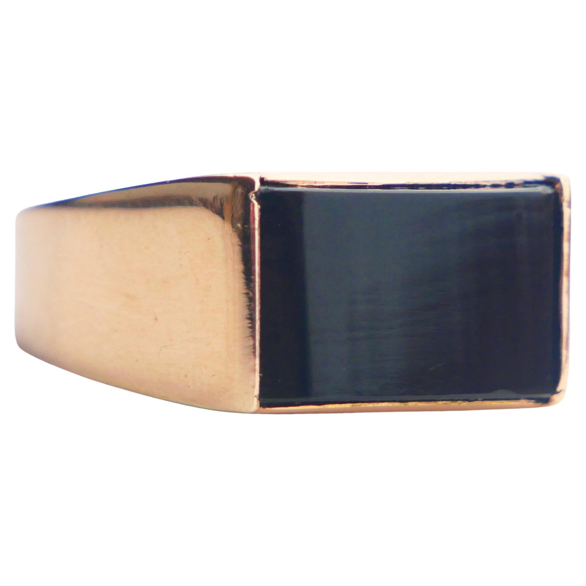 Do signet rings have stones?