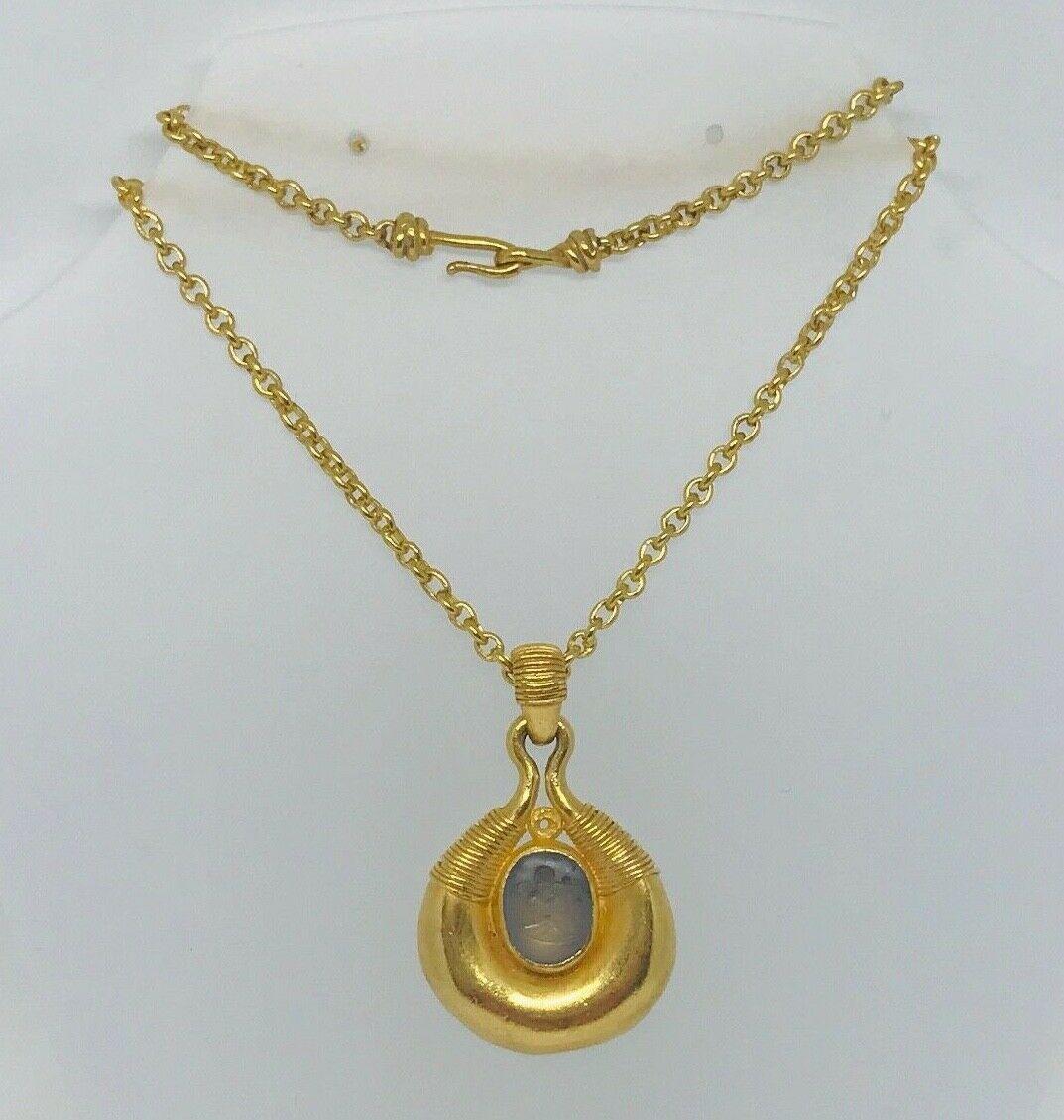Vintage Egyptian Revival 22 Karat Yellow Gold Necklace, circa 1930 3
