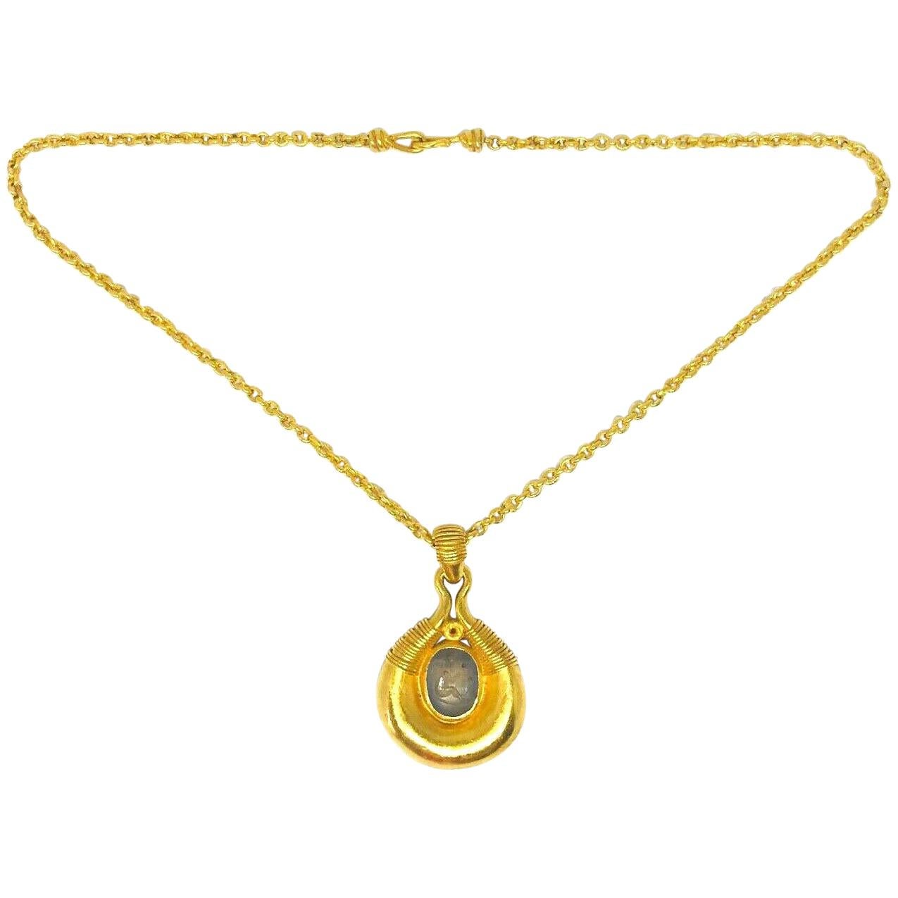 Vintage Egyptian Revival 22 Karat Yellow Gold Necklace, circa 1930