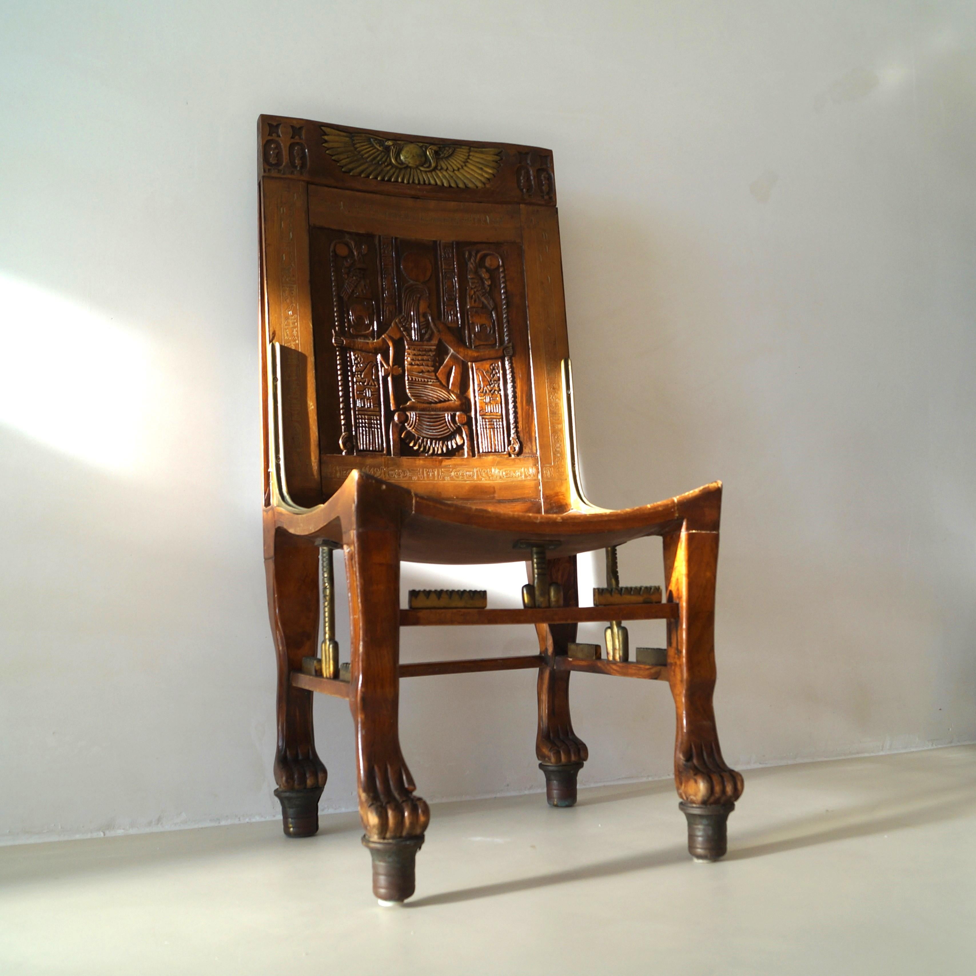 Vintage Egyptian Revival chair inspired on Tutankhamun's tomb chair, c. 1955 In Good Condition For Sale In EVERDINGEN, NL