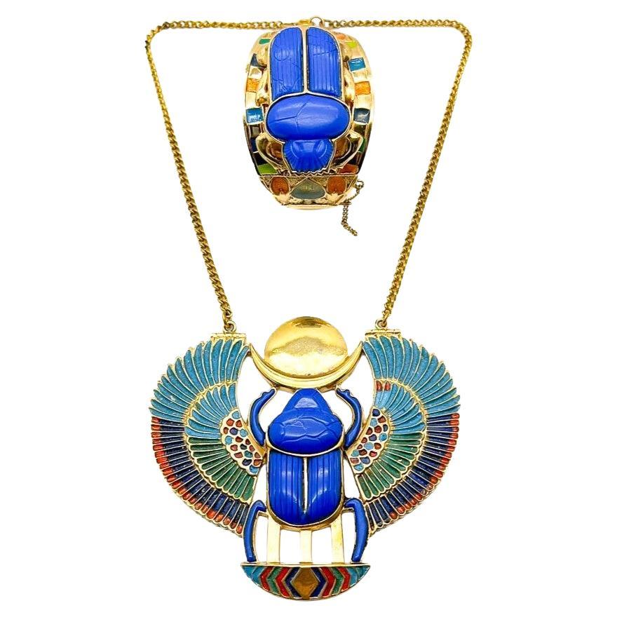 Collar y brazalete vintage de escarabajo de renacimiento egipcio Años 70 en venta