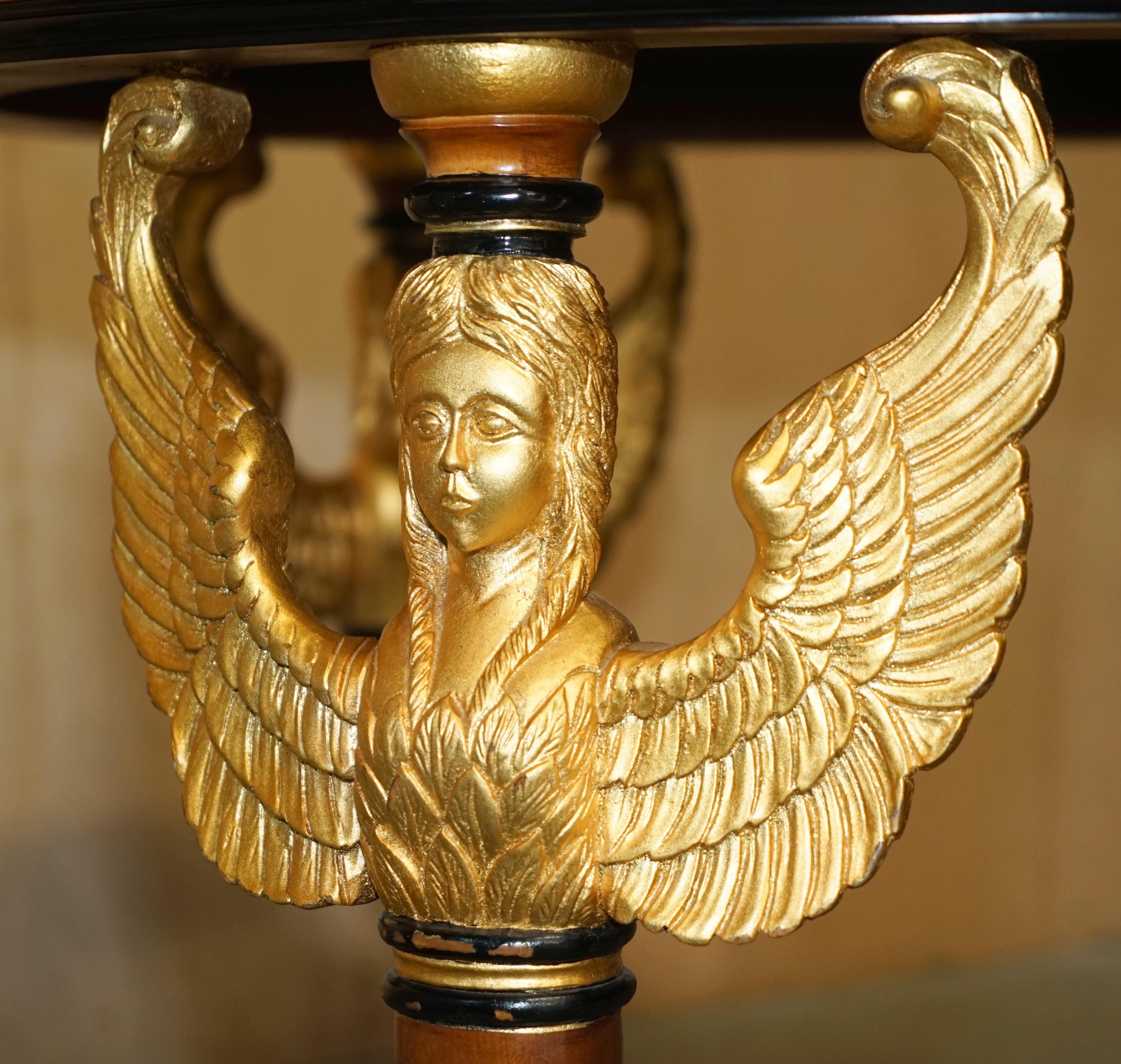 VINTAGE EGYPTIAN REVIVAL SPHINX GiLTWOOD & MARBLE CENTRE OCCASIONAL TABLE In Good Condition For Sale In West Sussex, Pulborough