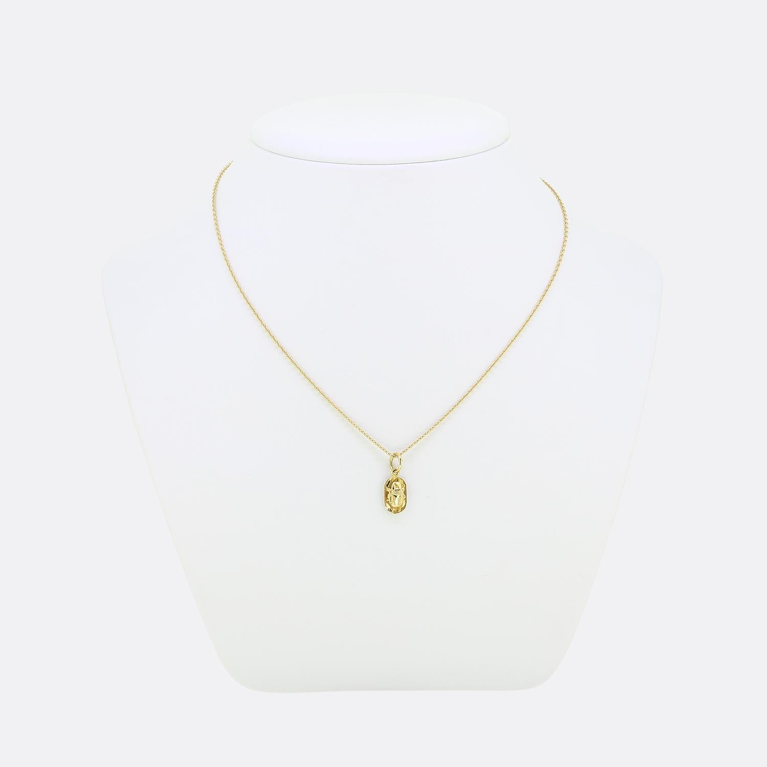 Here we have an wonderful pendant necklace crafted from 18ct yellow gold into the shape of an Egyptian scarab. Scarabs are beetle-shaped amulets which were widely popular throughout ancient Egypt. Modern cinema in Western society has come to