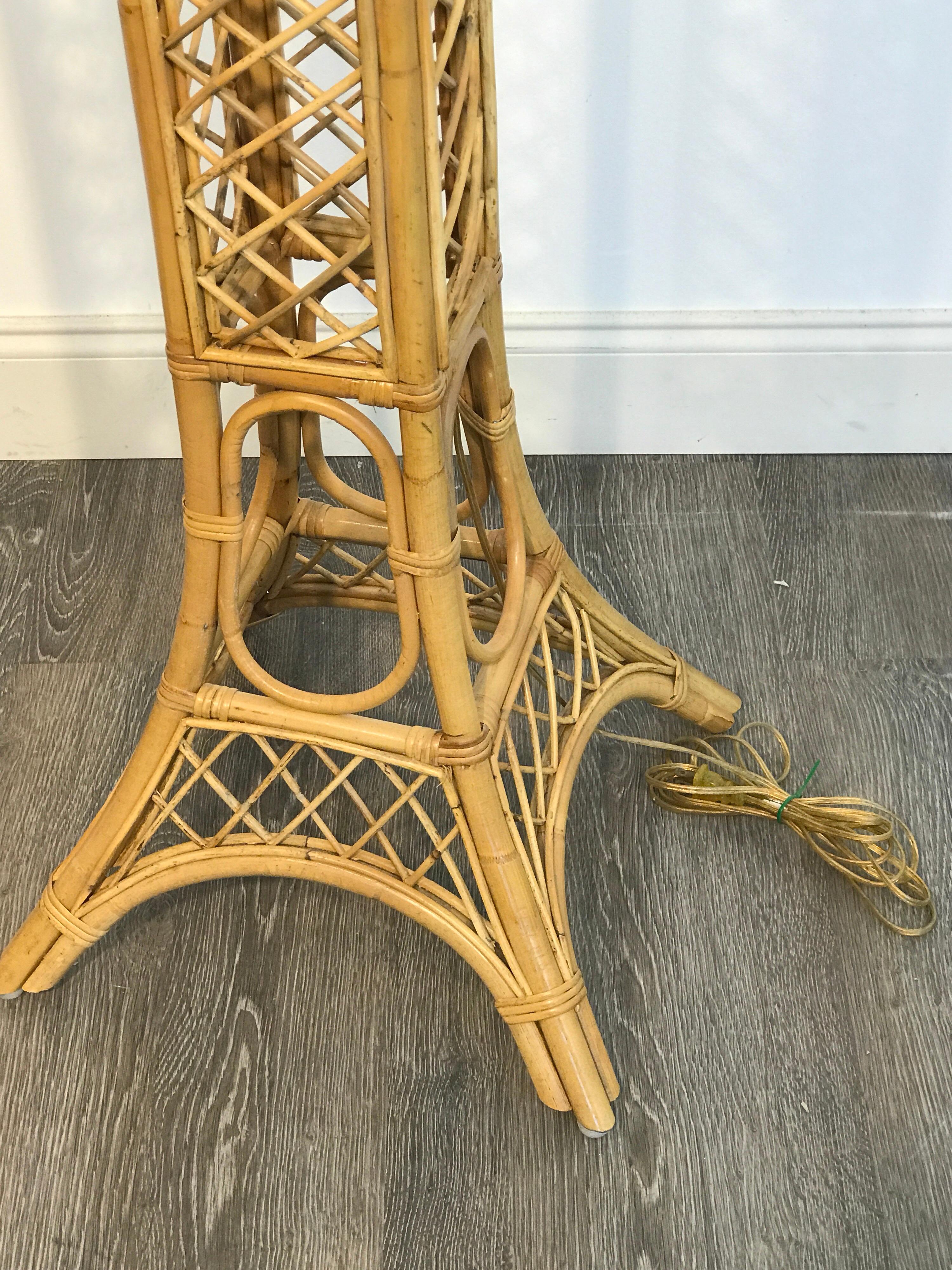 Vintage Eiffel Tower Rattan Floor Lamp In Excellent Condition In Atlanta, GA