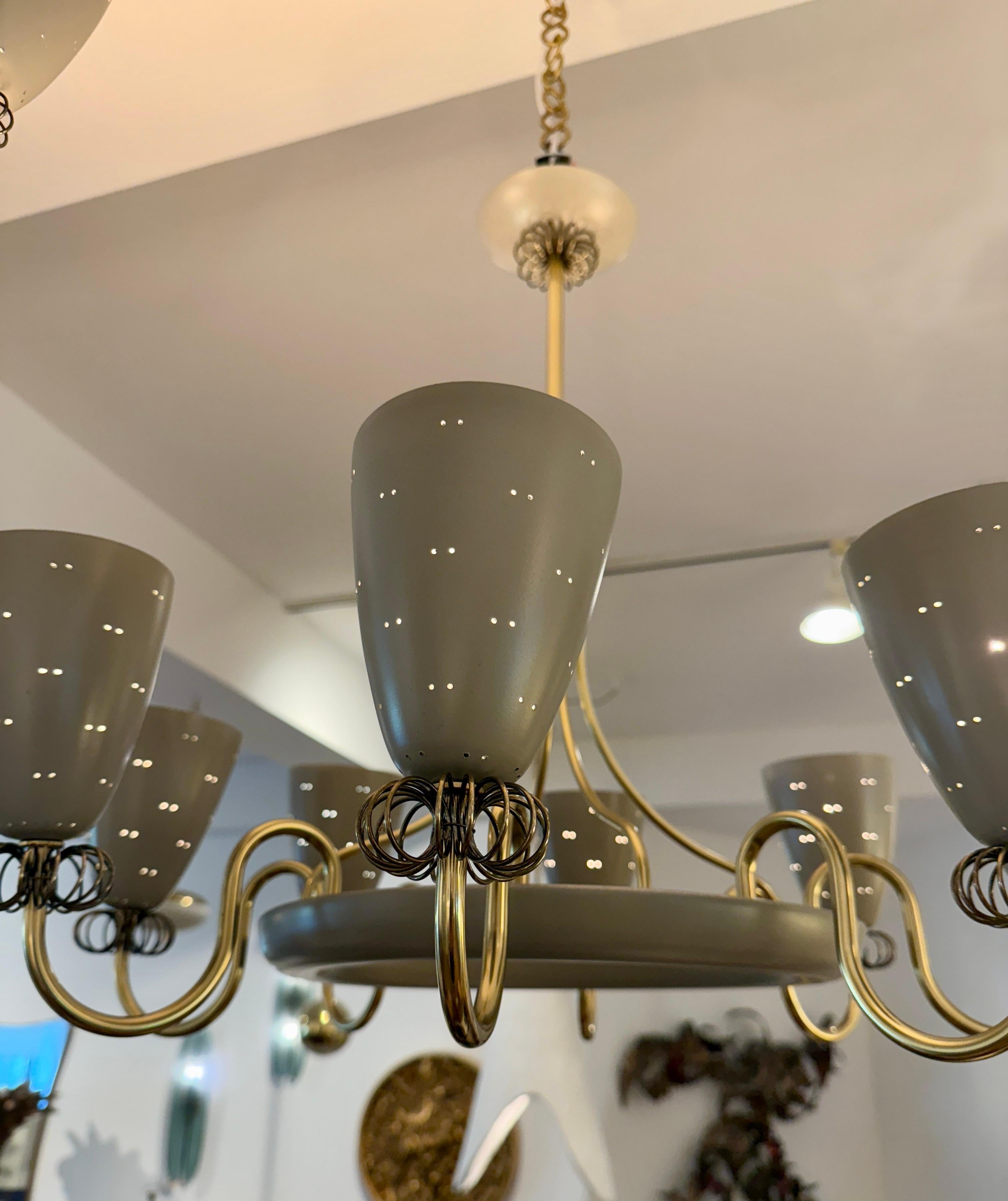 Mid-Century Modern Chandelier vintage à huit (8) lumières 