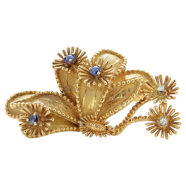 Round Cut Vintage Eighteen Karat Gold Brooch by Tiffany and Co with Sapphires and Diamonds For Sale