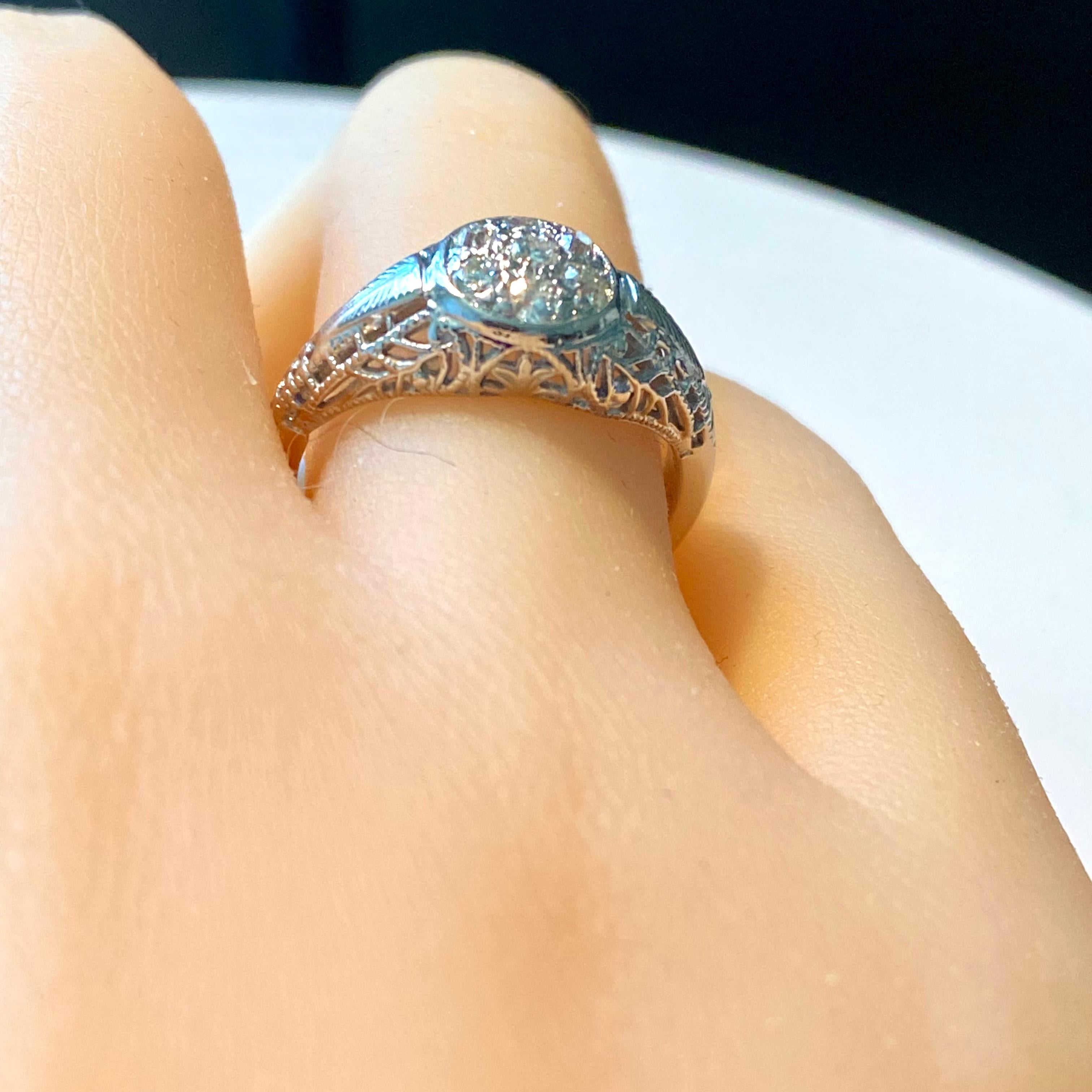 Old European Cut Vintage Filigree Diamond 0.25 Carat Eighteen Karat Gold Band Ring Size 5.25 For Sale
