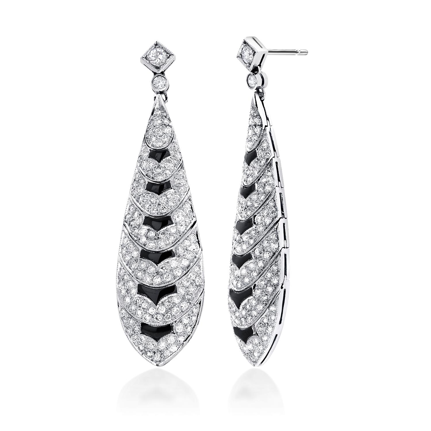 Boucles d'oreilles pendantes en or blanc 18 carats Onyx Diamant 2.90 Carat 2.2 Inch Unisexe en vente