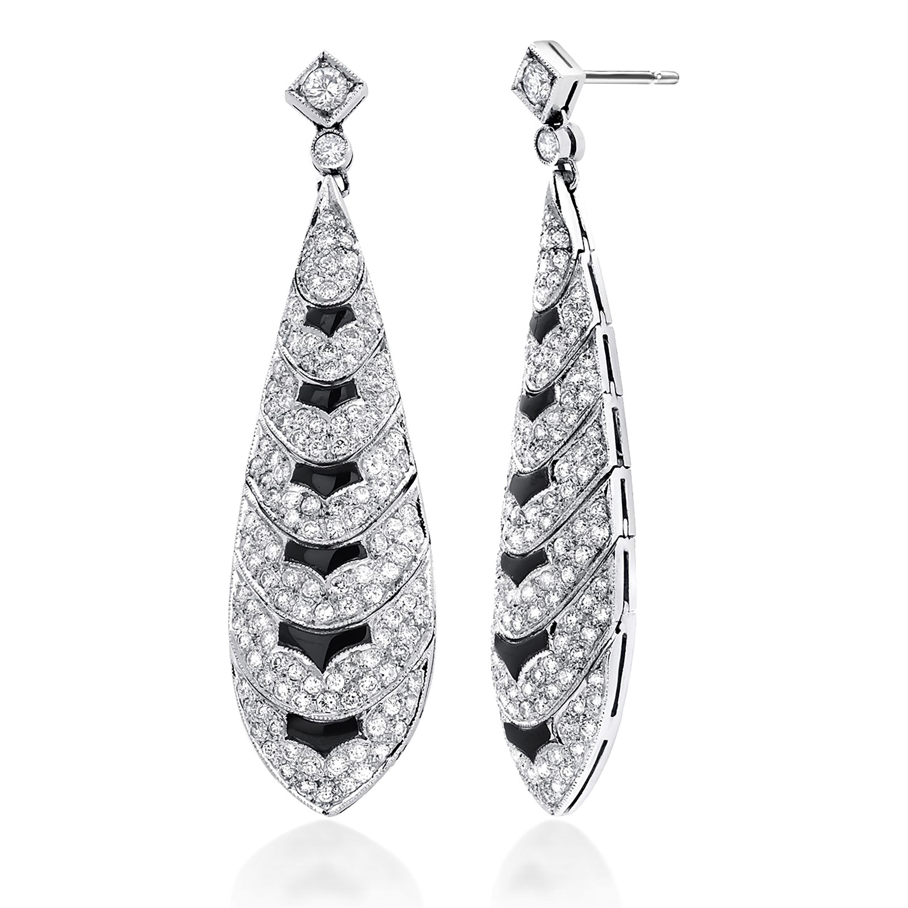 Women's or Men's Vintage Eighteen Karat White Gold Onyx Diamond 2.90 Carat 2.2 Inch Drop Earrings For Sale