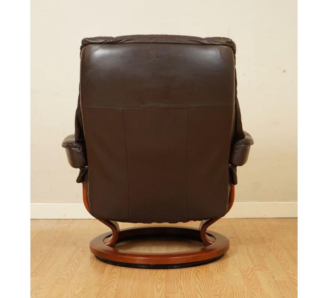Mid-Century Modern Vintage Ekornes Stressless Brown Leather Recliner Swivel Readiing Armchair