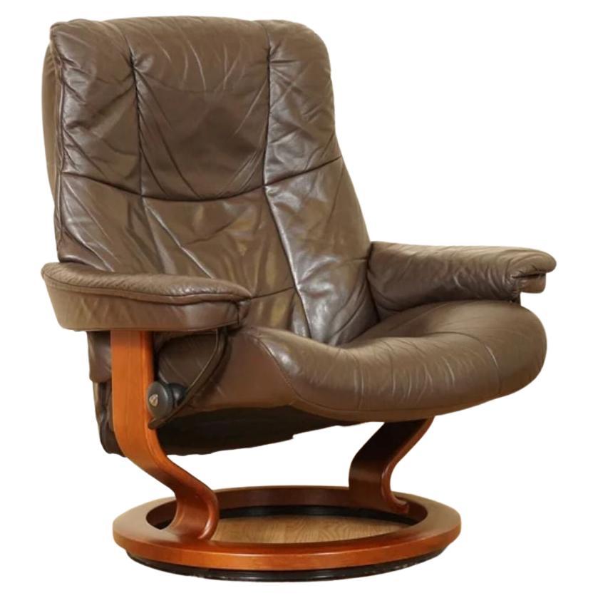 Vintage Ekornes Stressless Brown Leather Recliner Swivel Readiing Armchair