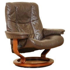 Vintage Ekornes Stressless Brown Leather Recliner Swivel Readiing Armchair