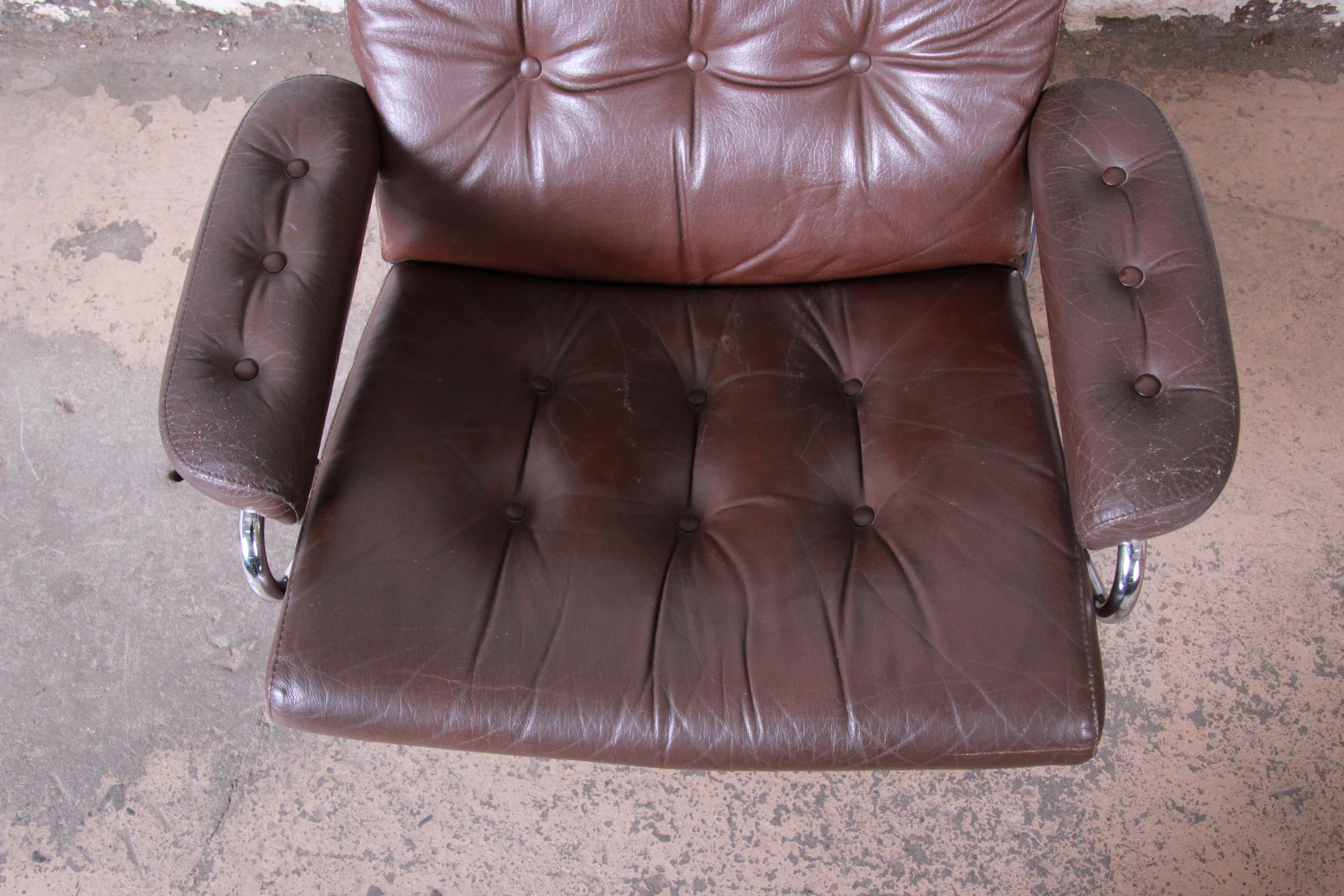 Mid-20th Century Vintage Ekornes Stressless Chrome and Leather Lounge Chair and Ottoman