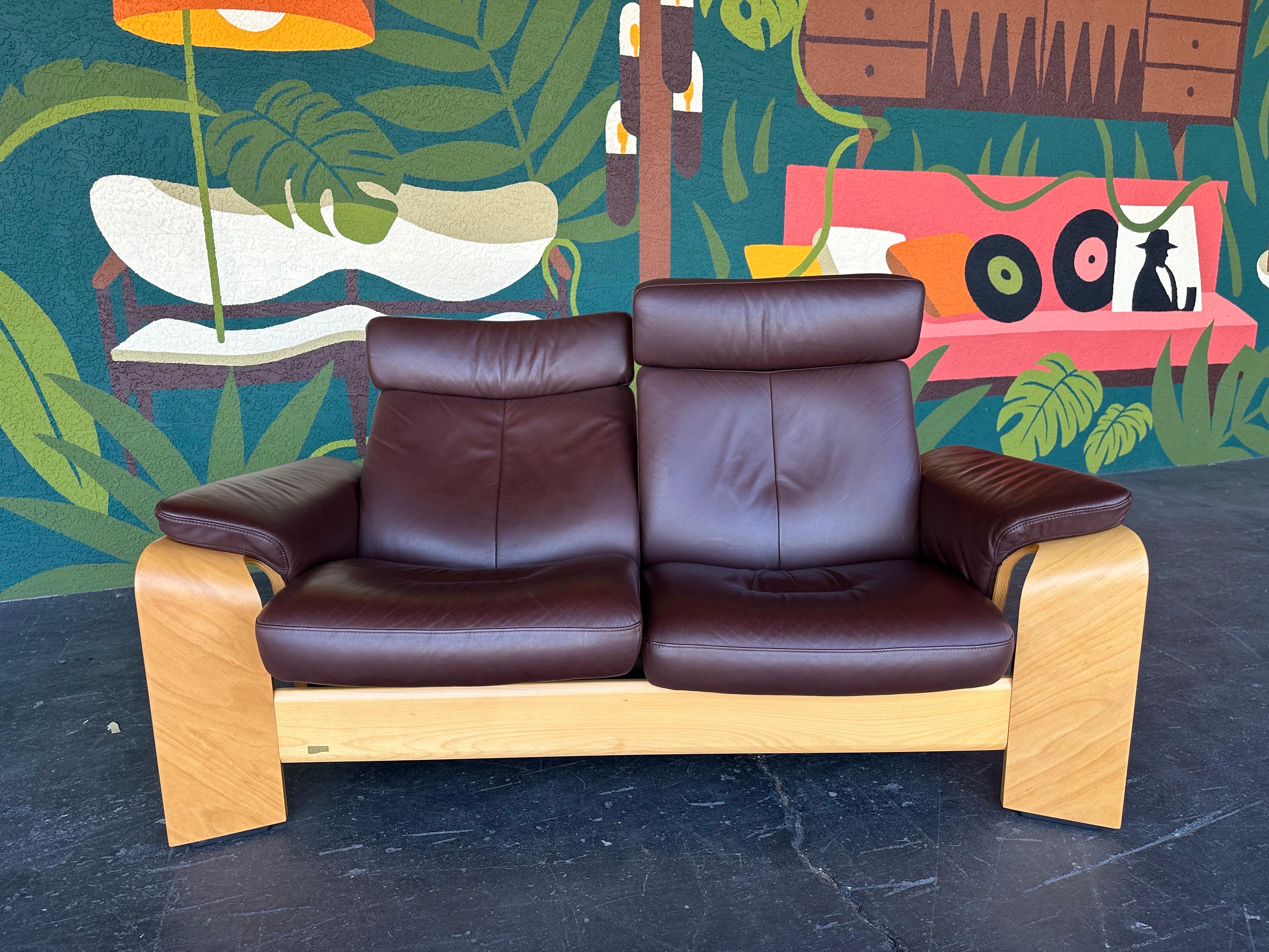 Post-Modern Vintage Ekornes Stressless Pegasus Brown Leather and Wood Reclining Loveseat