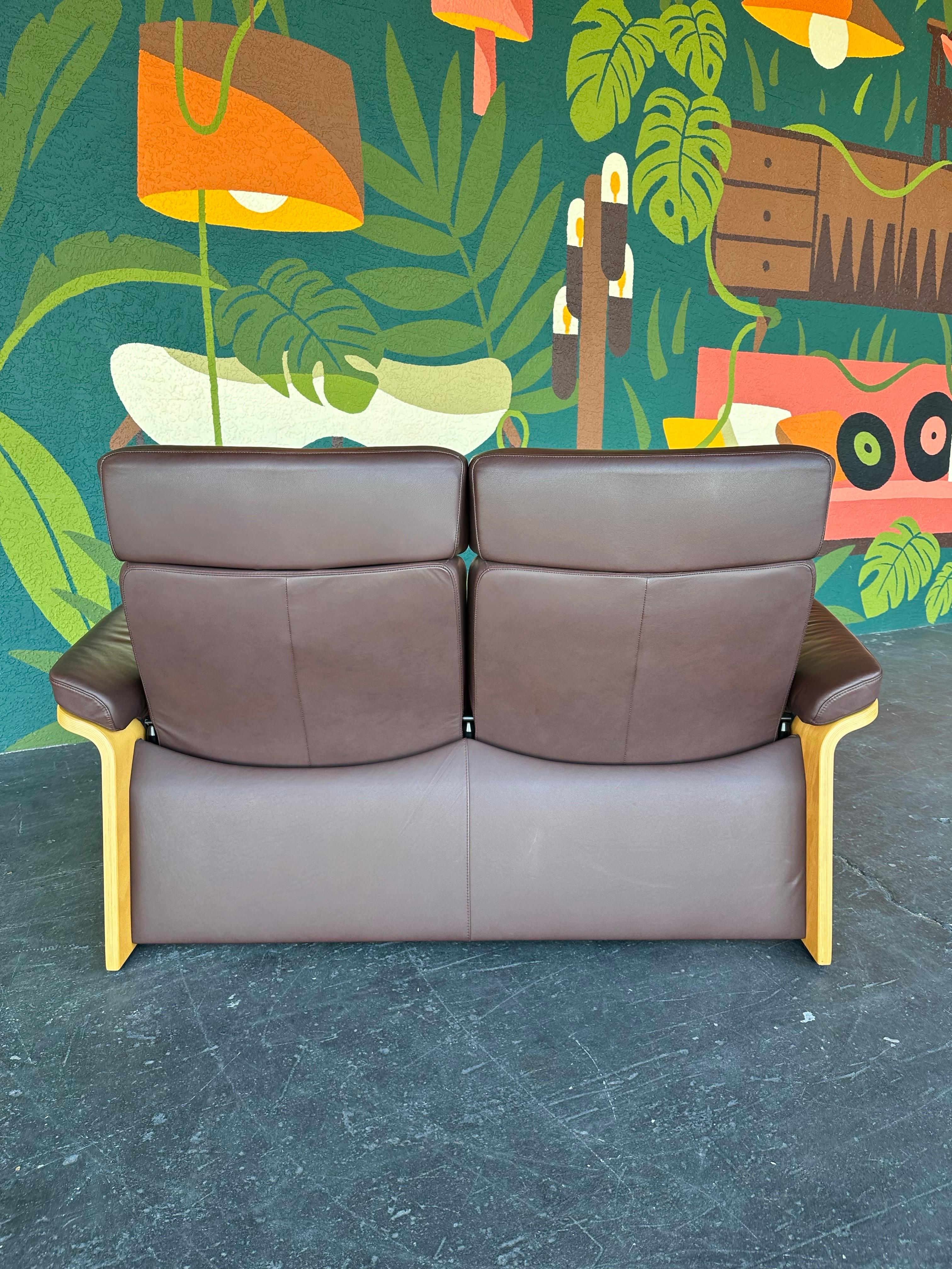 Vintage Ekornes Stressless Pegasus Brown Leather and Wood Reclining Loveseat 2