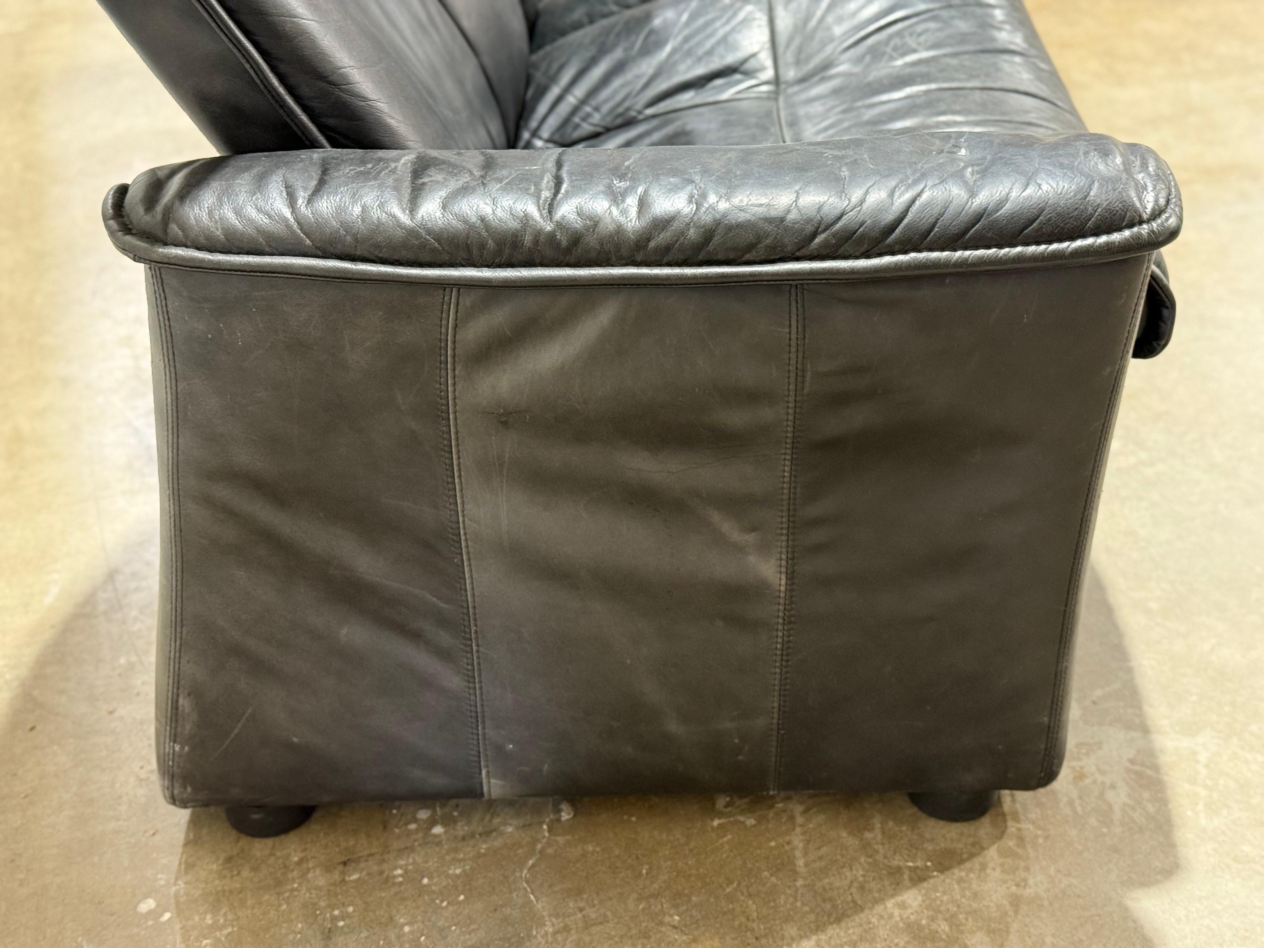 Canapé vintage Ekorness inclinable en cuir noir - Canapé Scandinave Midcentury en vente 5
