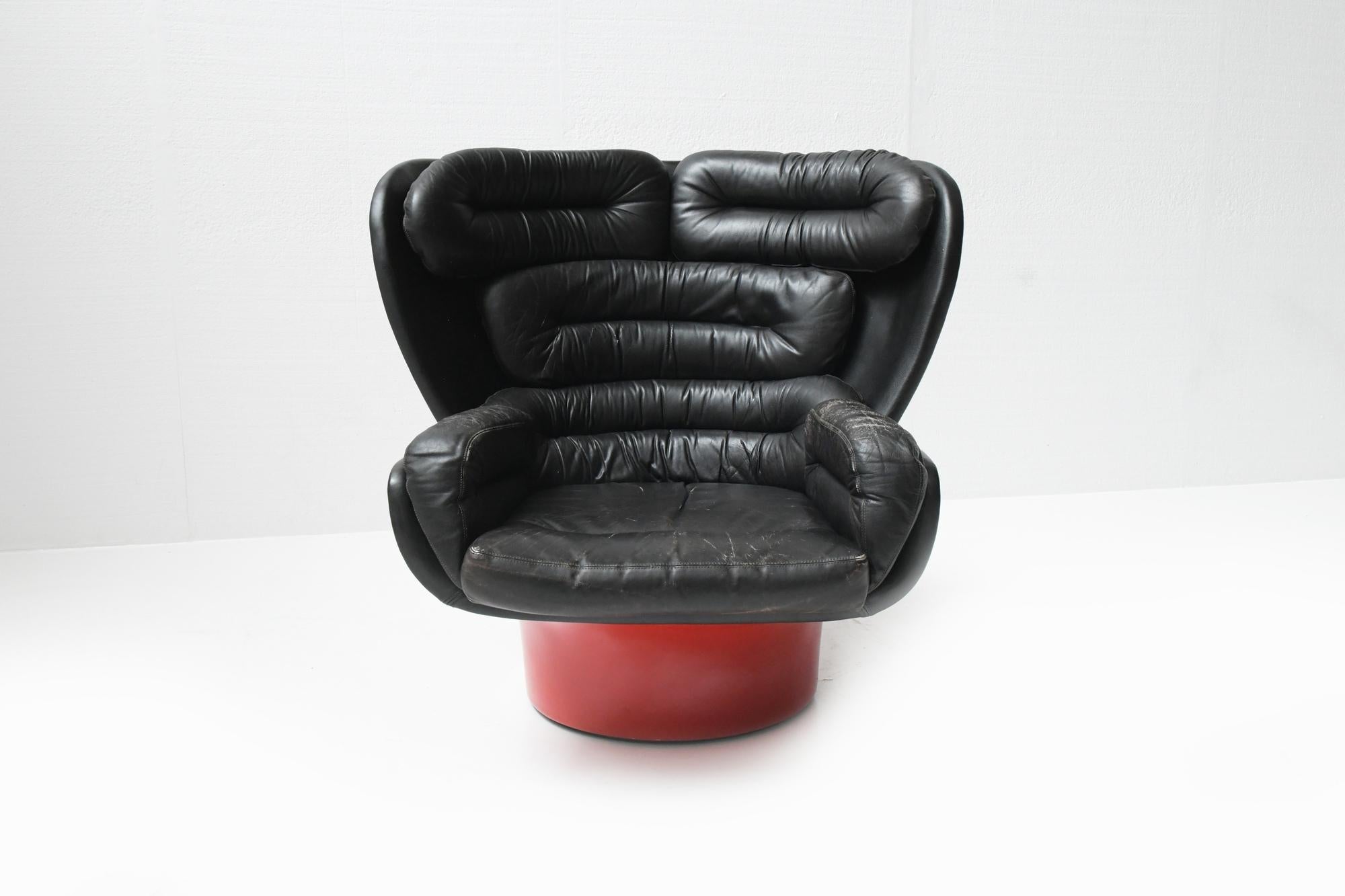 Vintage Elda Chair in Black Leather & Red Shell by Joe Colombo for Comfort Italy In Good Condition For Sale In Buggenhout, Oost-Vlaanderen